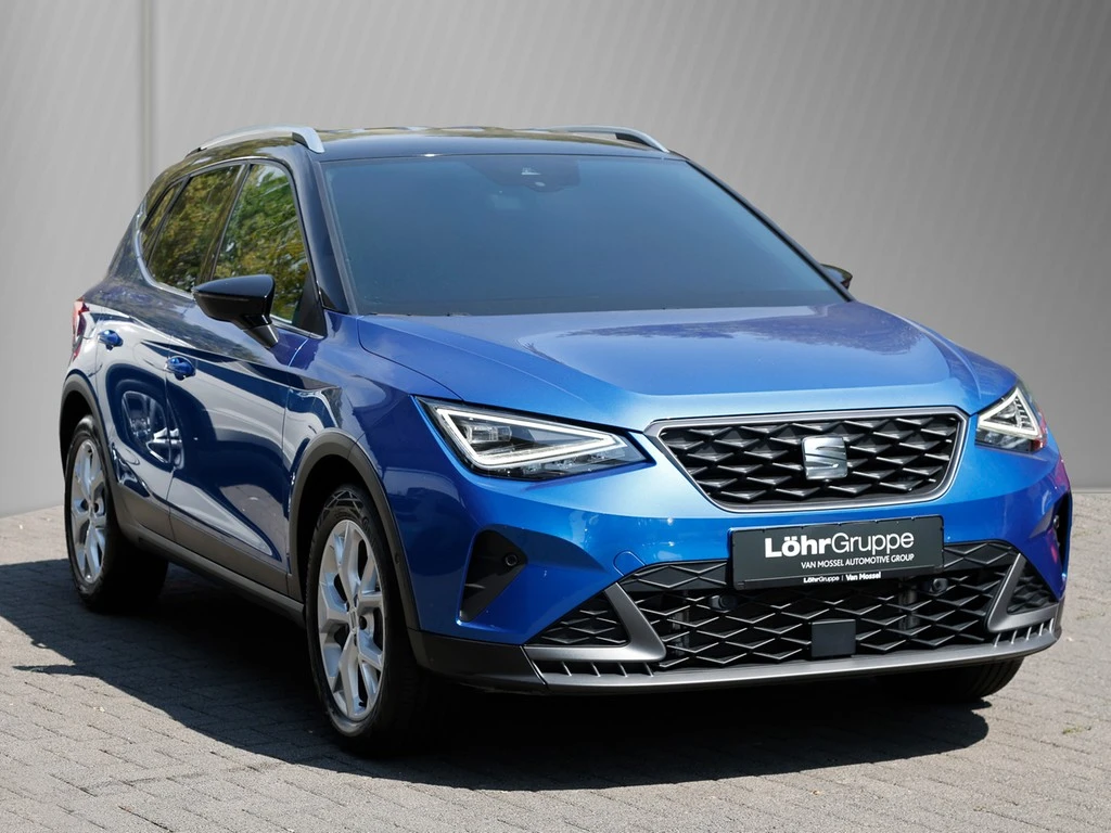 SEAT-Arona-image-2