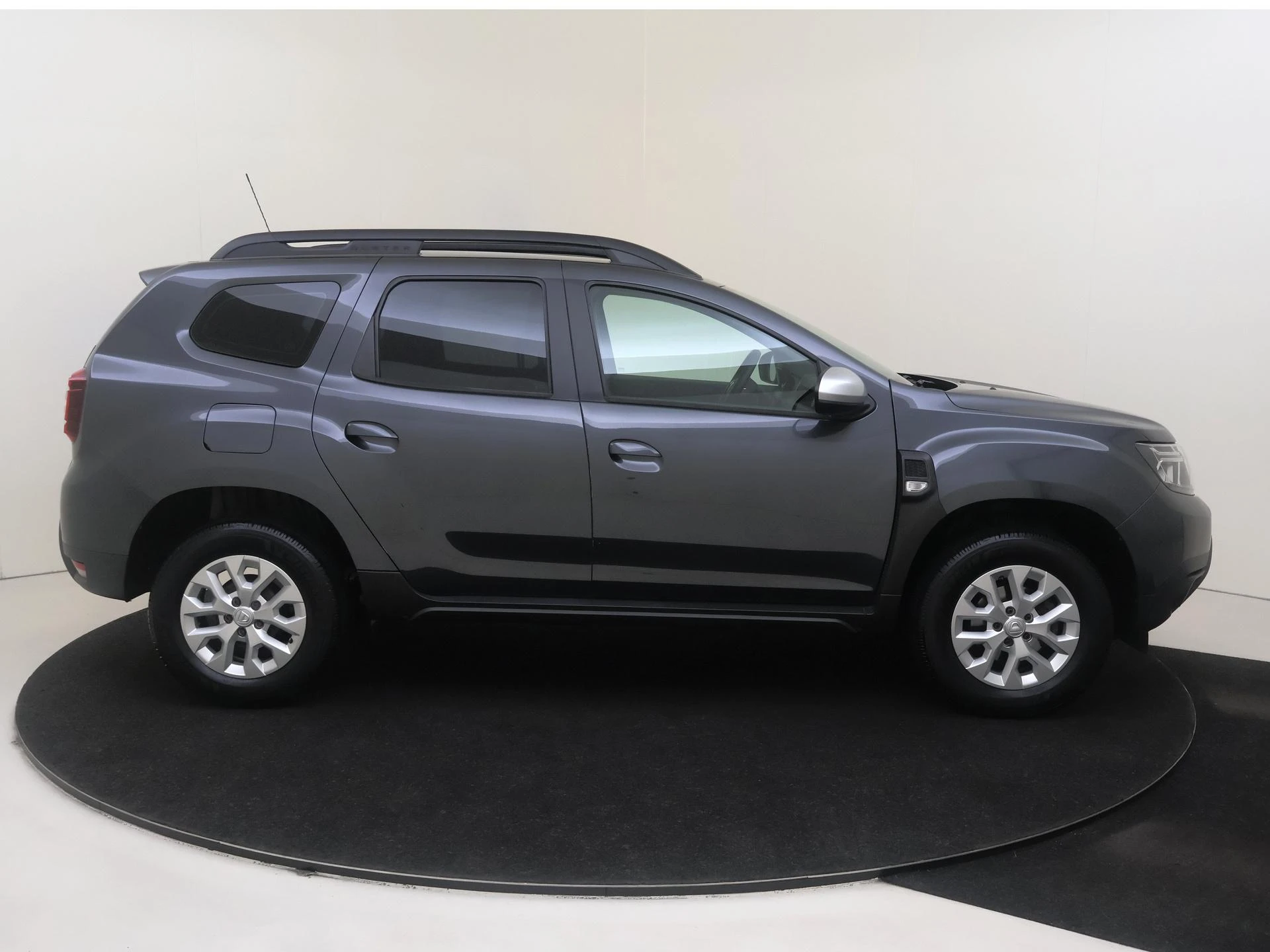 Dacia-Duster-image-8