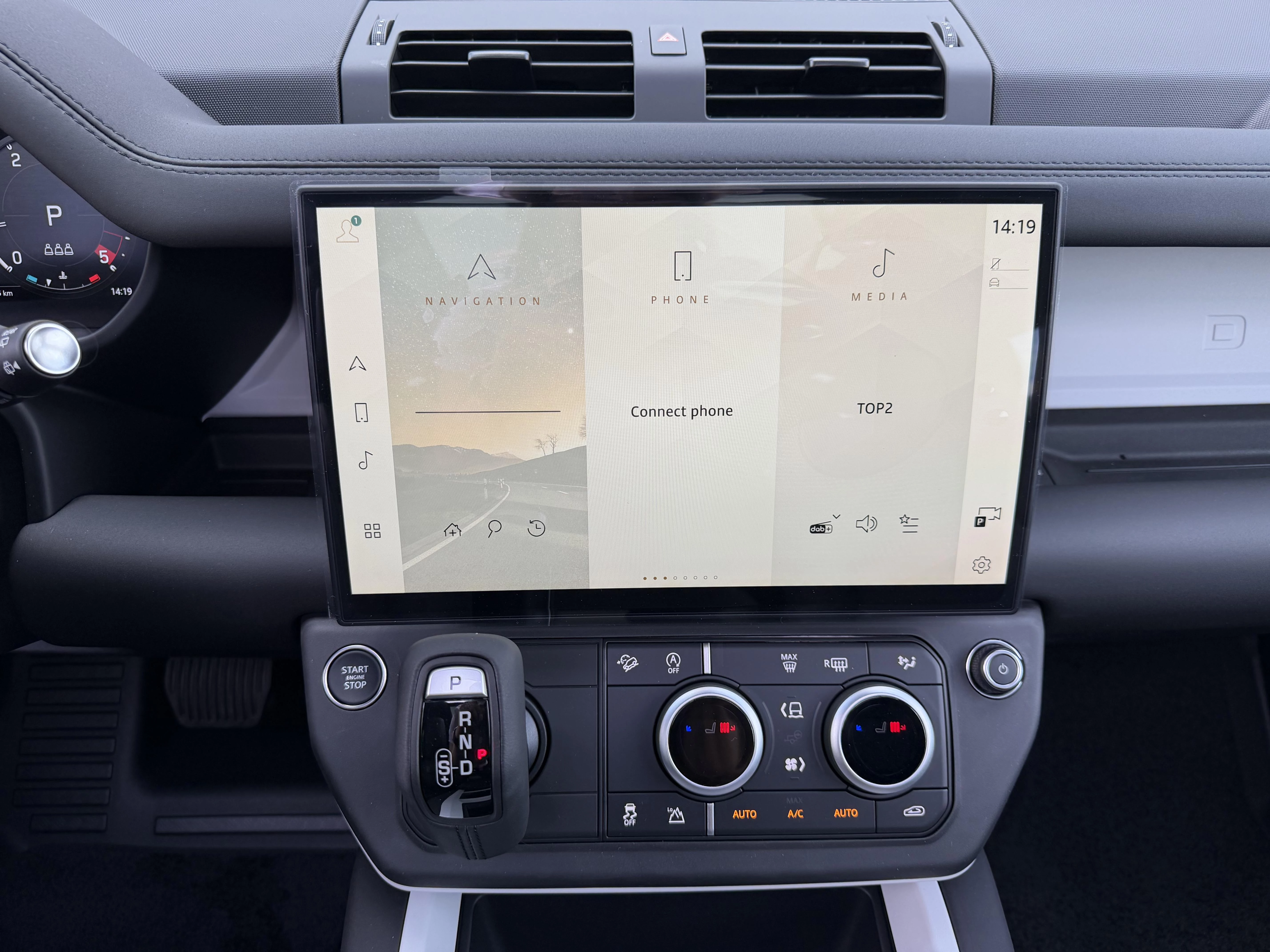 Land Rover-Defender-image-17