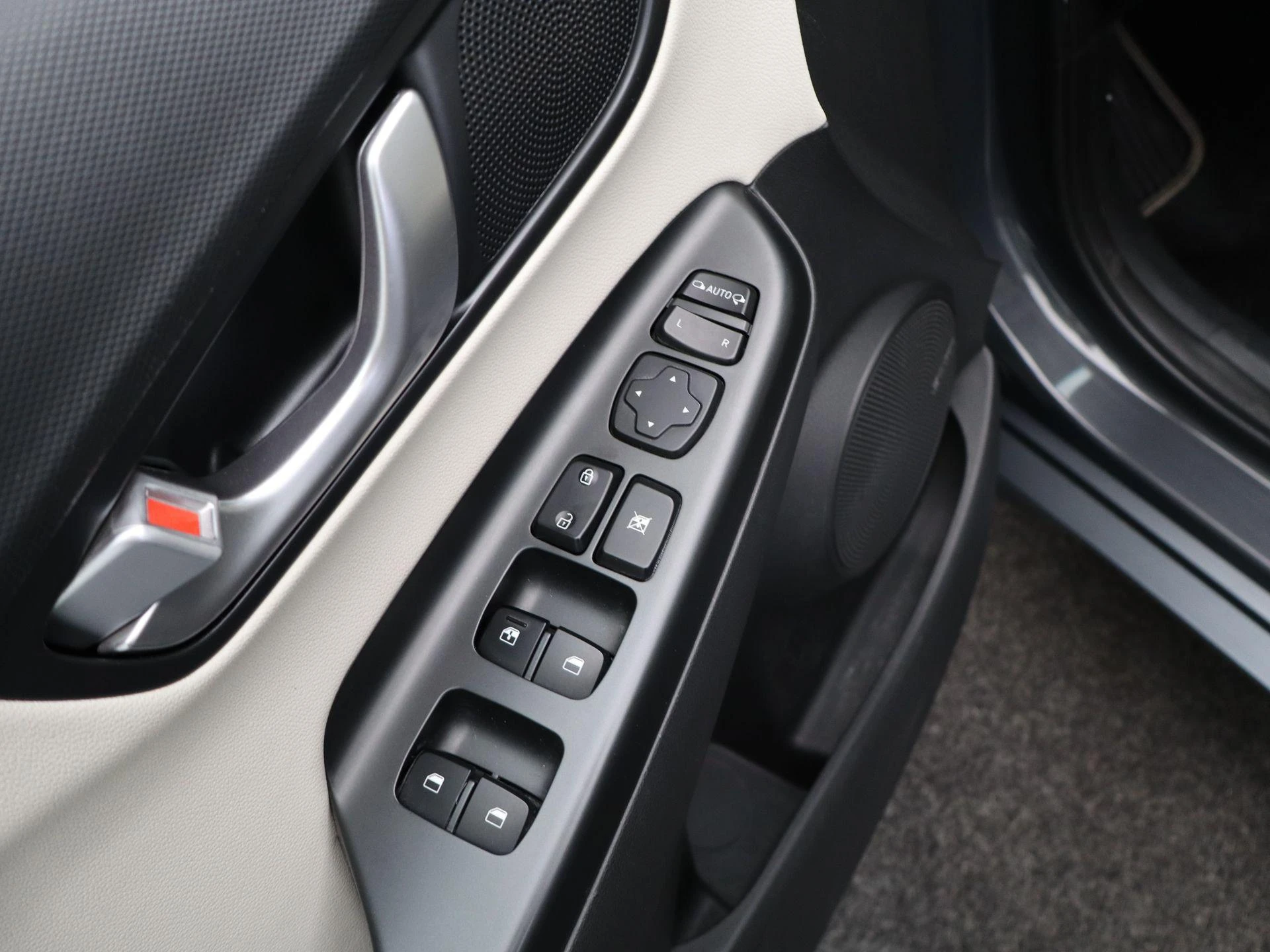 Hyundai-Kona-image-25
