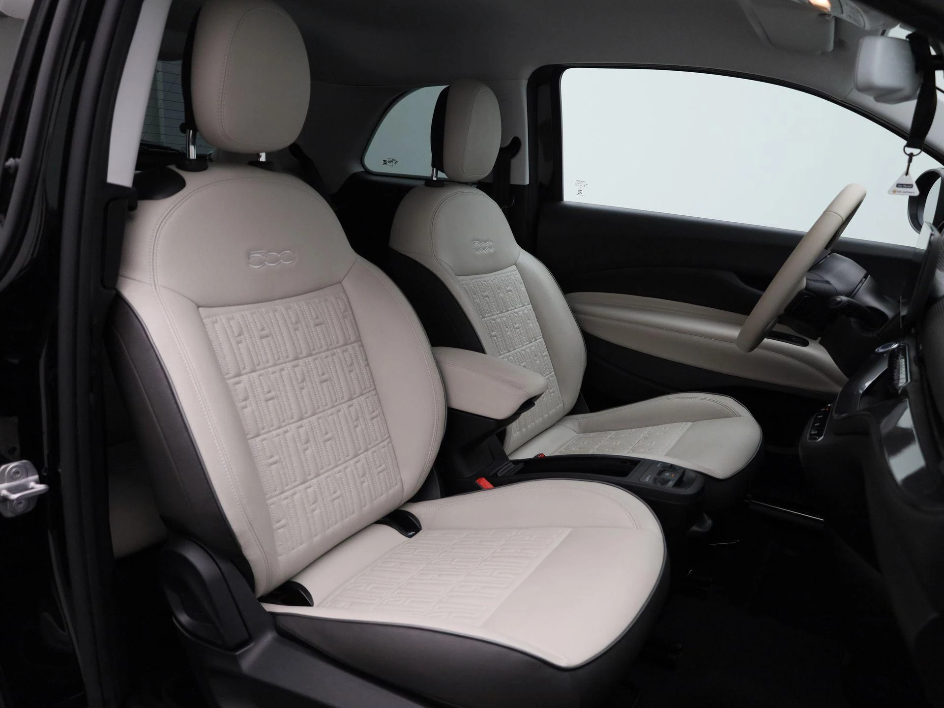 Fiat-500e-image-34