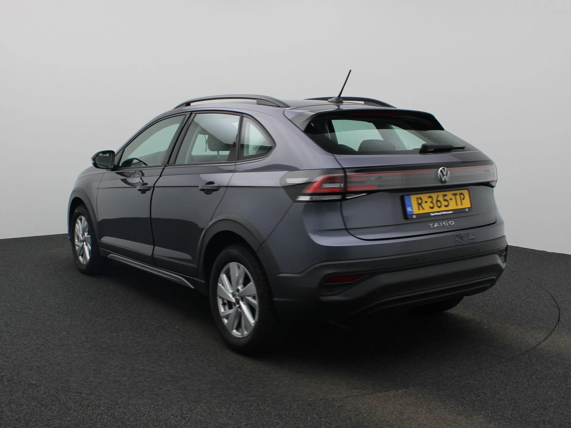 Volkswagen-Taigo-image-1