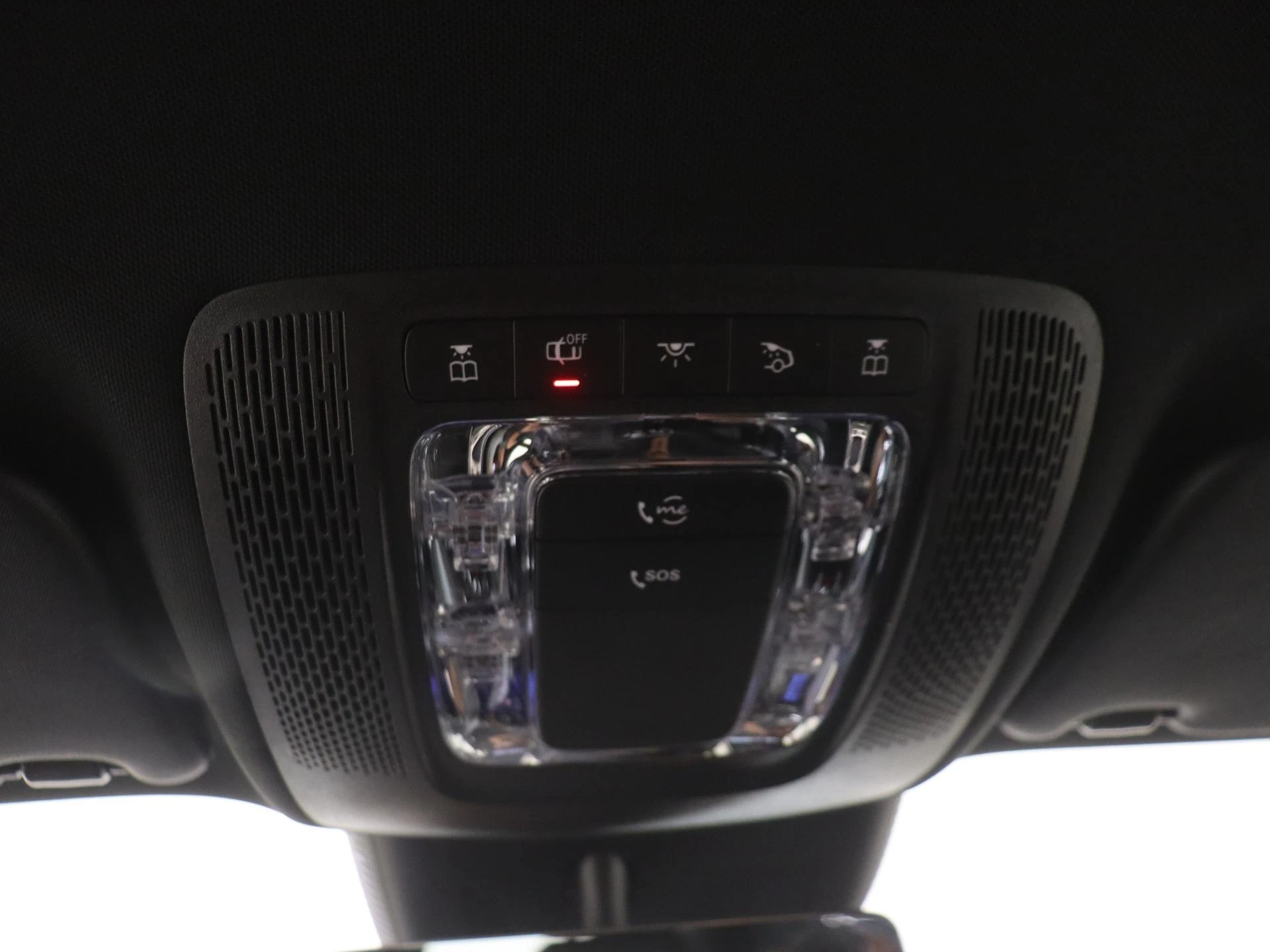 Mercedes-Benz-GLA-image-22
