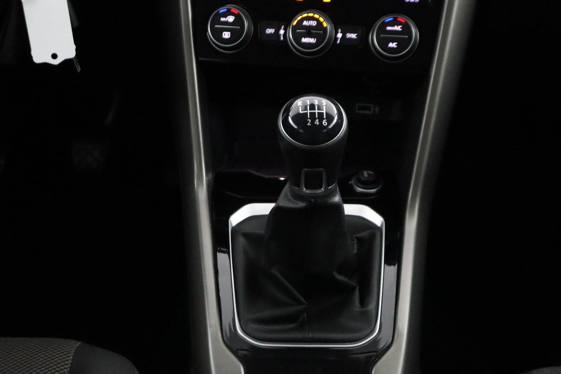 Volkswagen-T-Roc-image-56