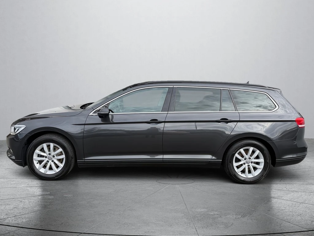 Volkswagen-Passat-image-3