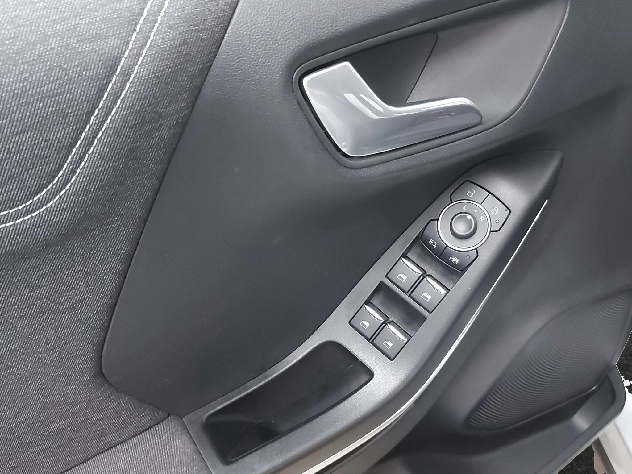 Ford-Puma-image-16