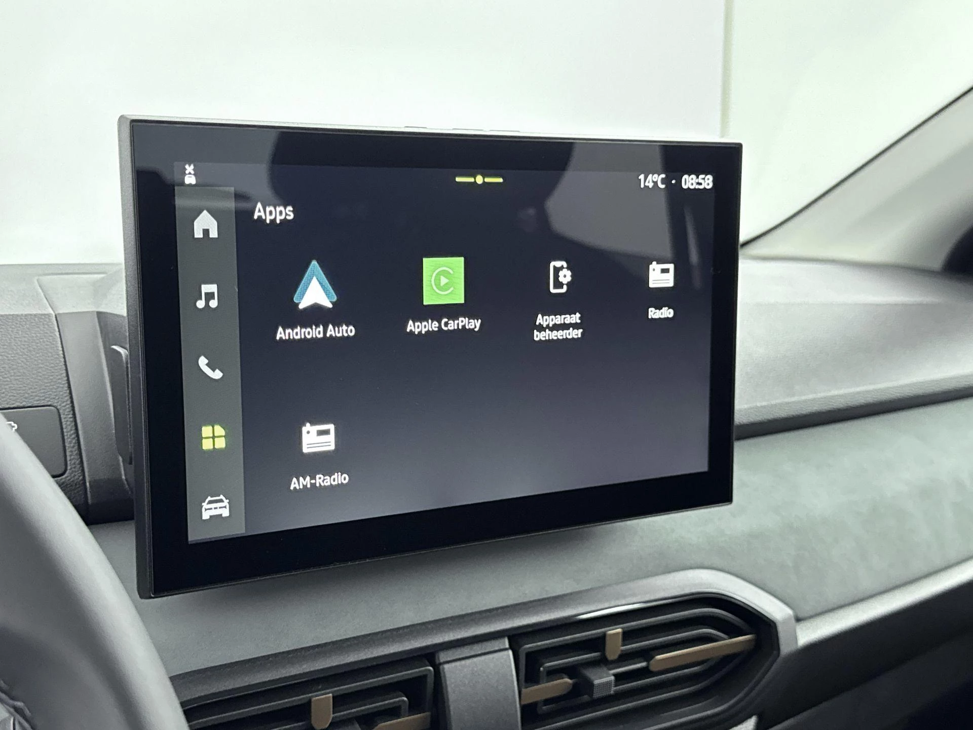 Dacia-Sandero Stepway-image-11