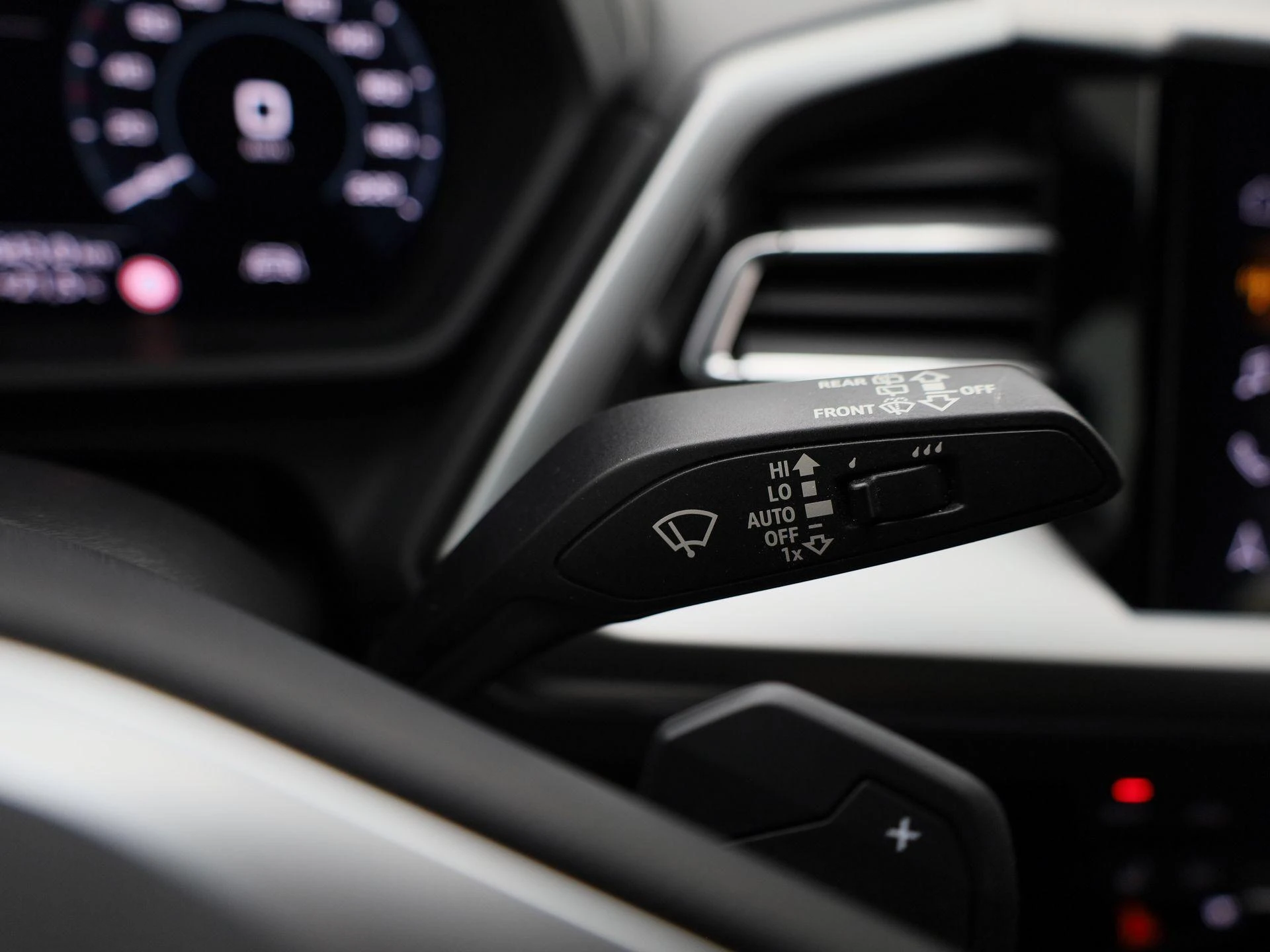 Audi-Q4 e-tron-image-22