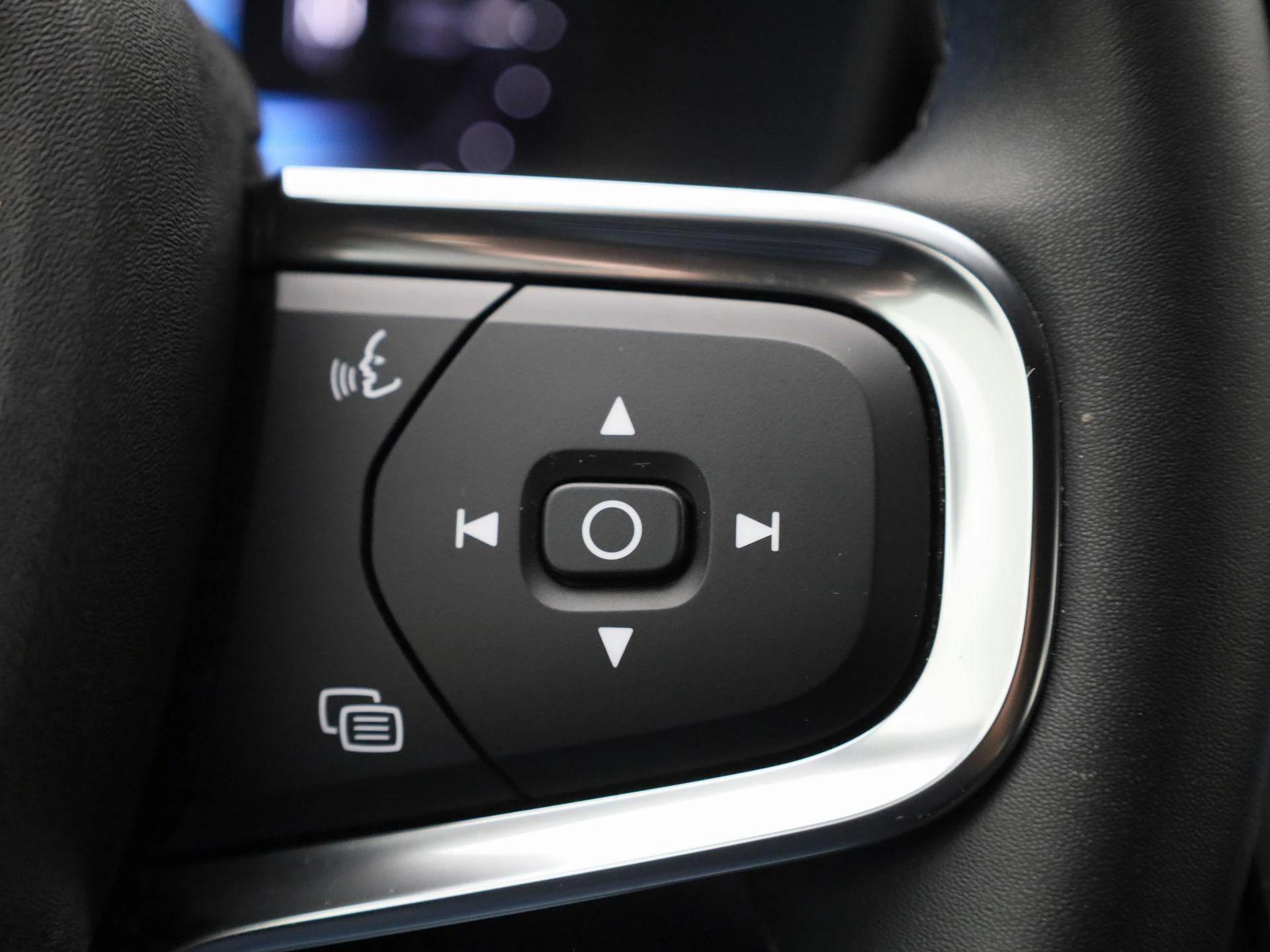 Volvo-XC40-image-19