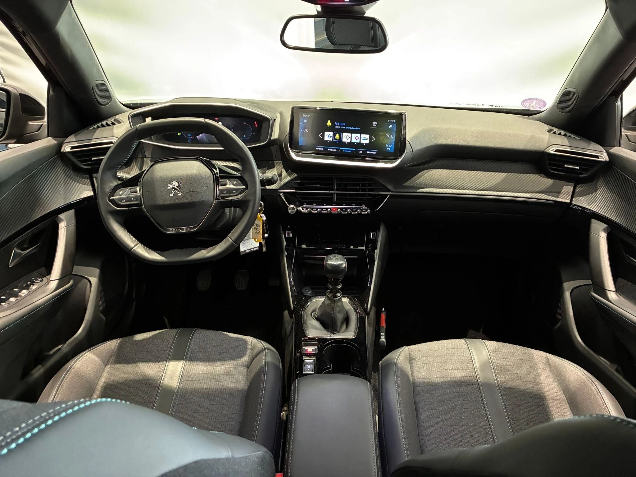 Peugeot-2008-image-20