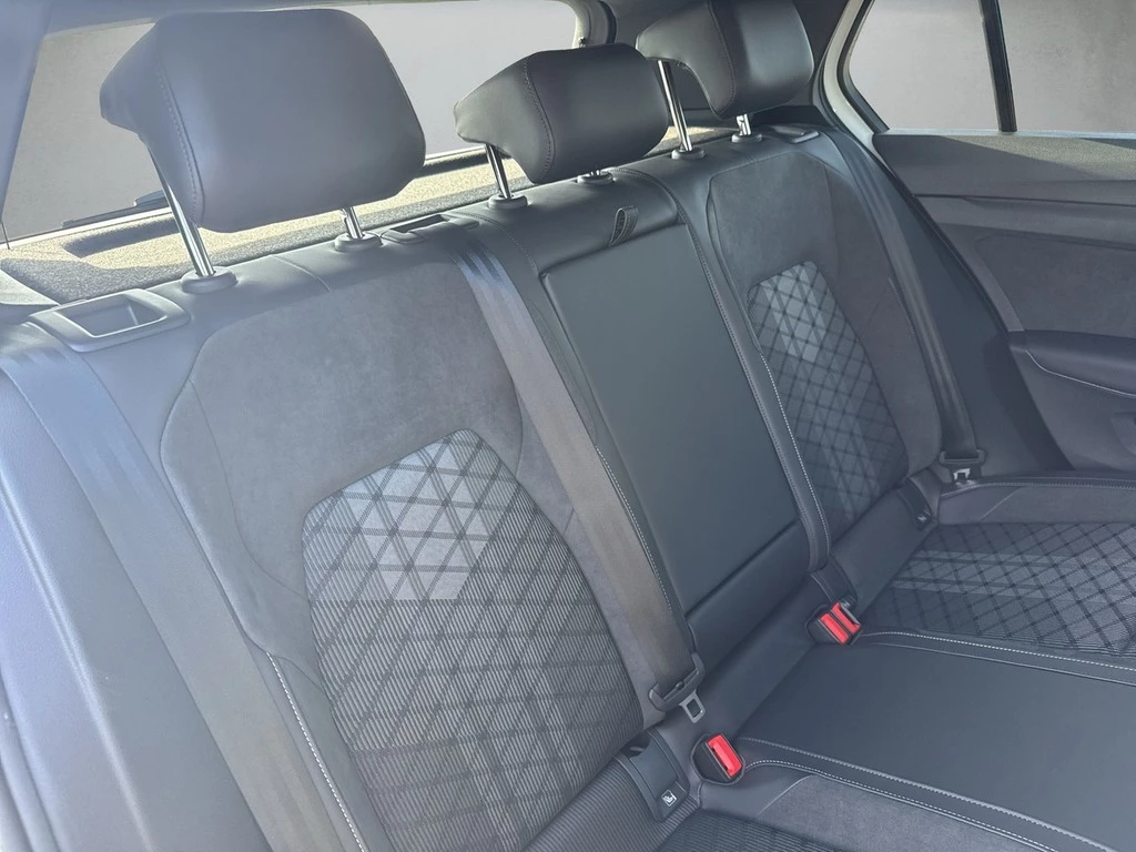 Volkswagen Golf R-Line 1,5 l eTSI OPF 110 kW (150 PS) 7-Gang-Doppelkupplungsgetriebe DSG R-Line"Black Style" *LED*ACC