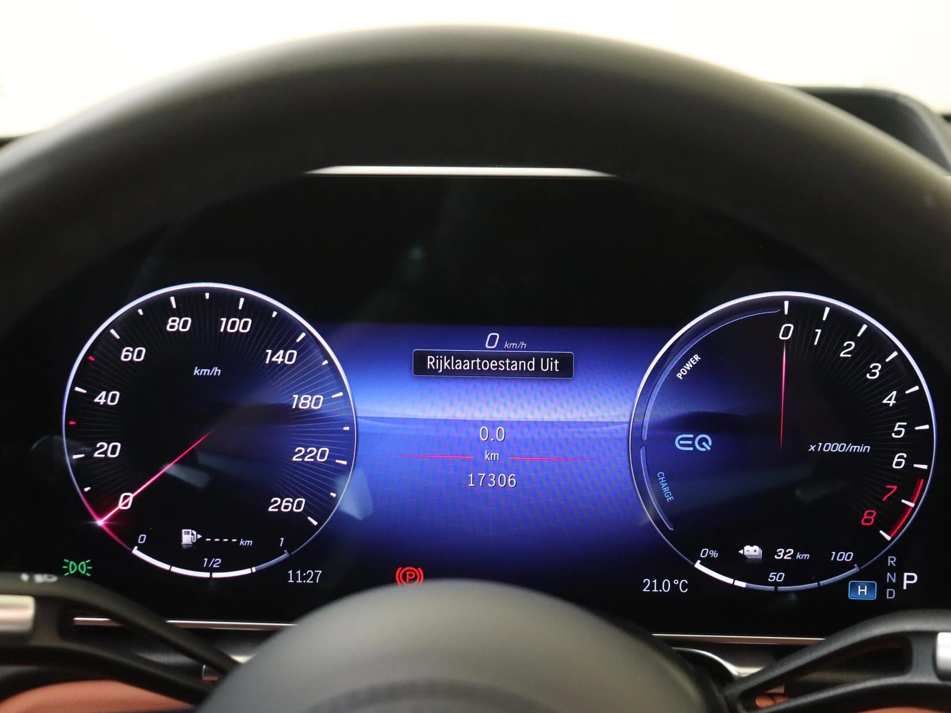 Mercedes-Benz-S-Klasse-image-12