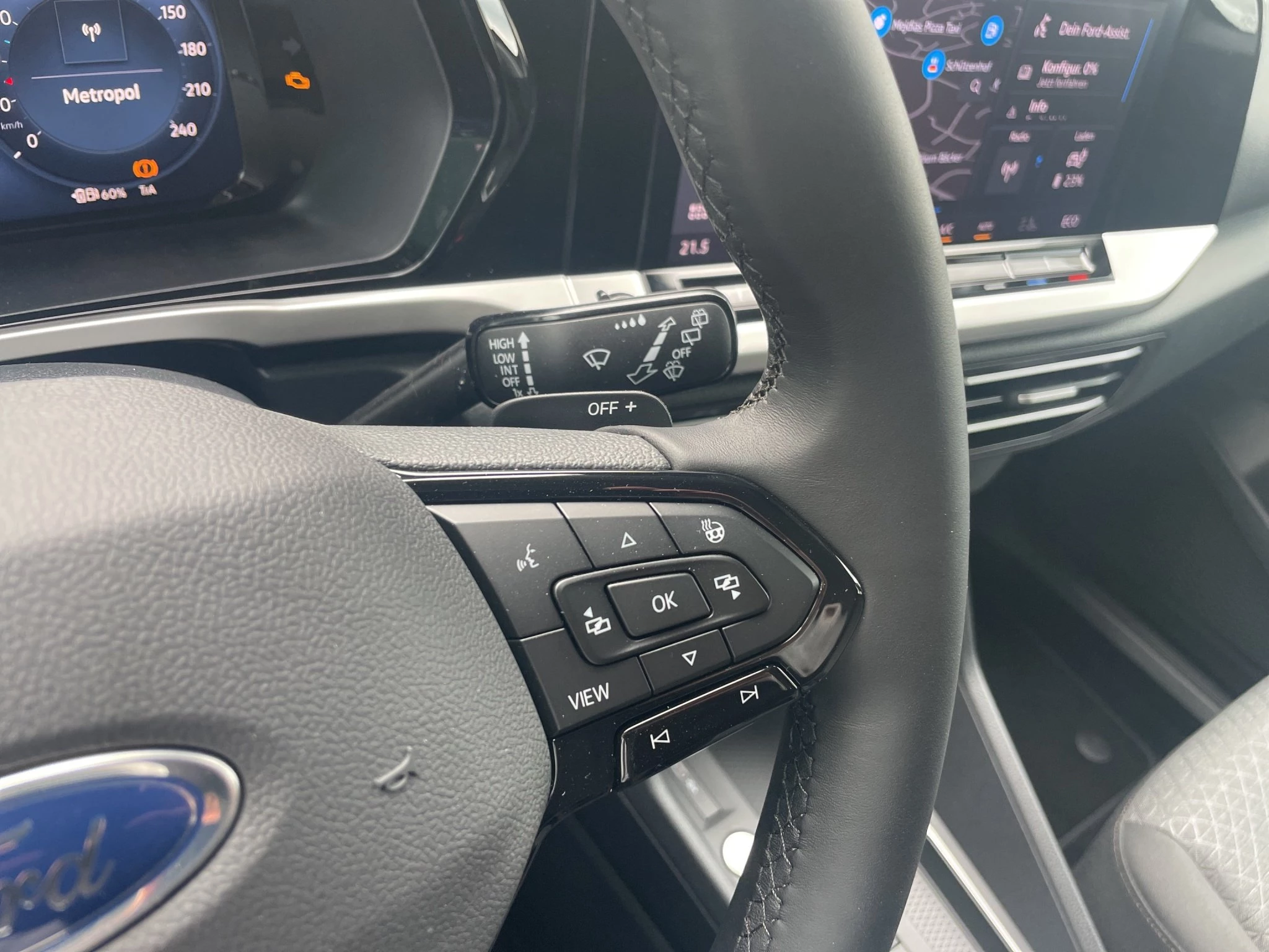 Ford Tourneo Connect Titanium Langer Radstand (L2). Grand 1.5 l EcoBoost PHEV. 6-Gang-Automatikgetriebe.
