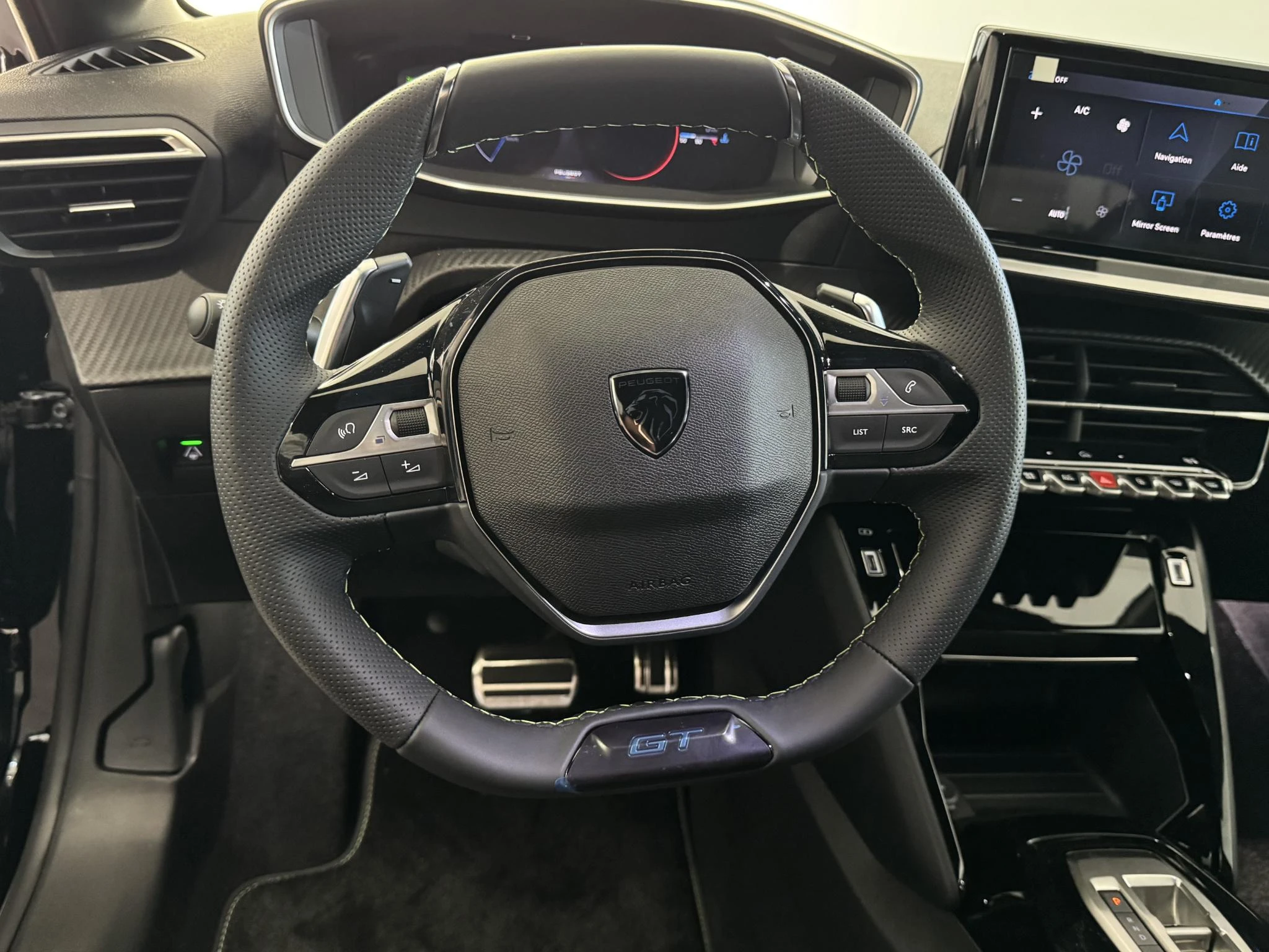Peugeot-208-image-18