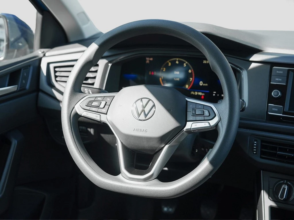 Volkswagen-Polo-image-13