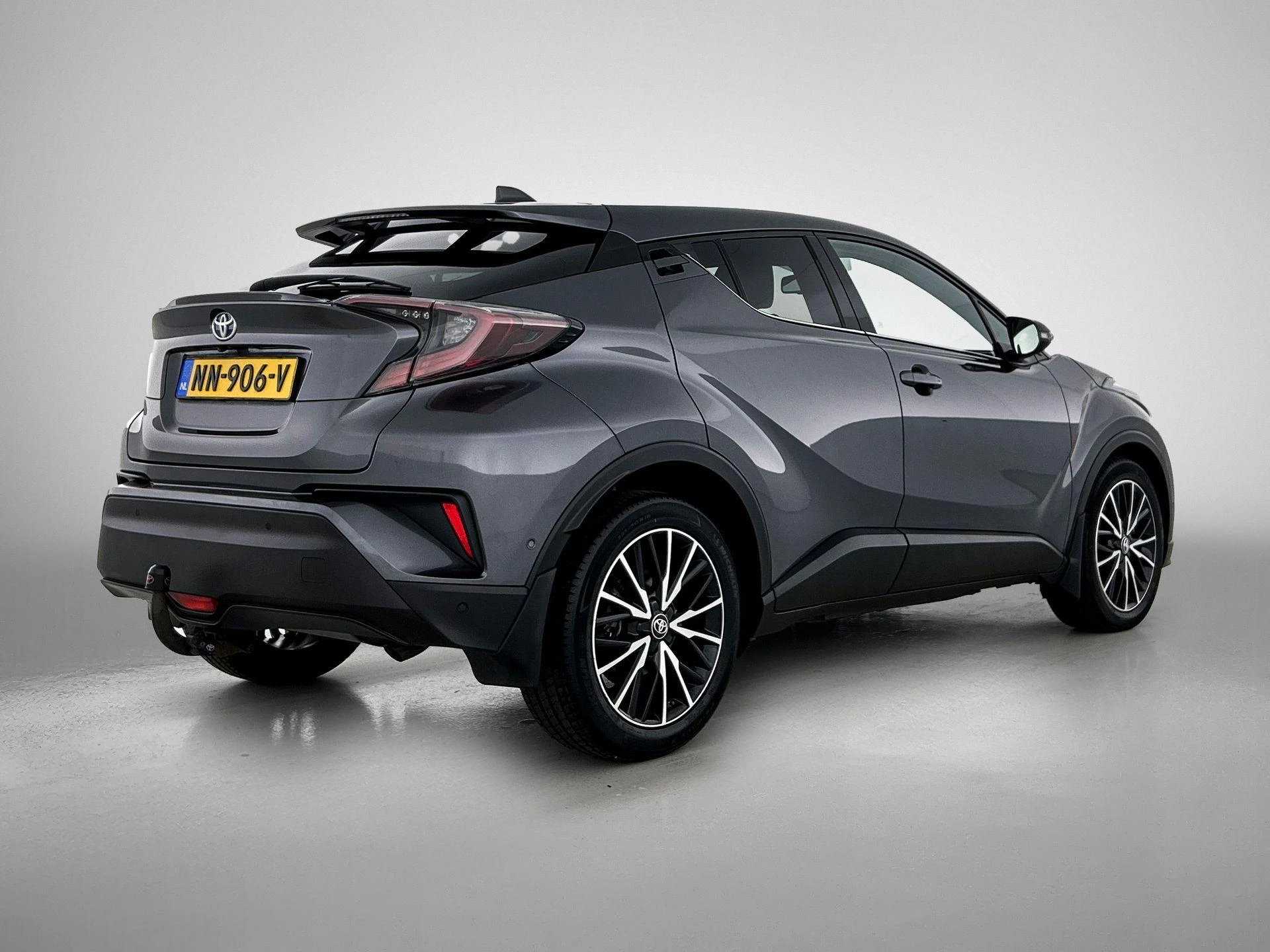 Toyota-C-HR-image-3