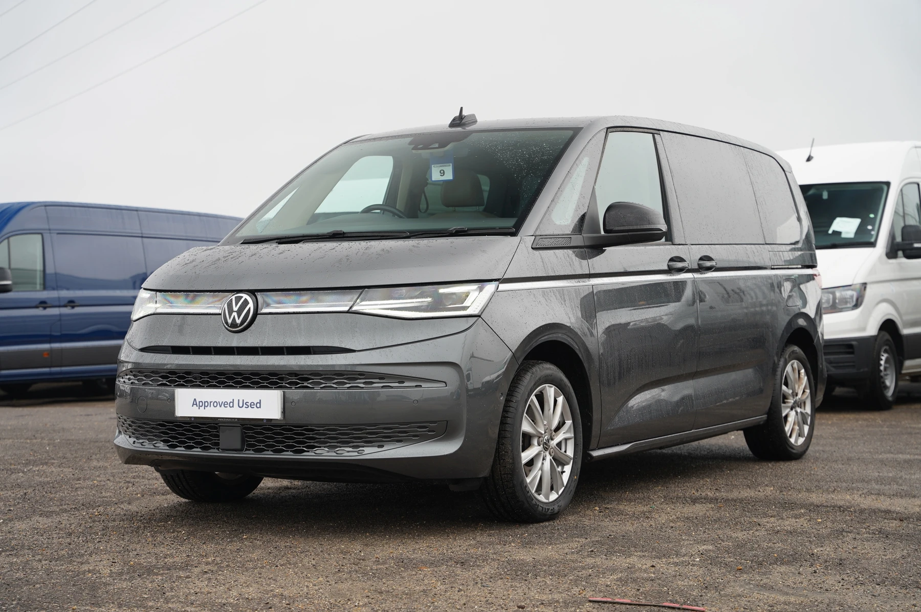 Volkswagen-Multivan-image-34