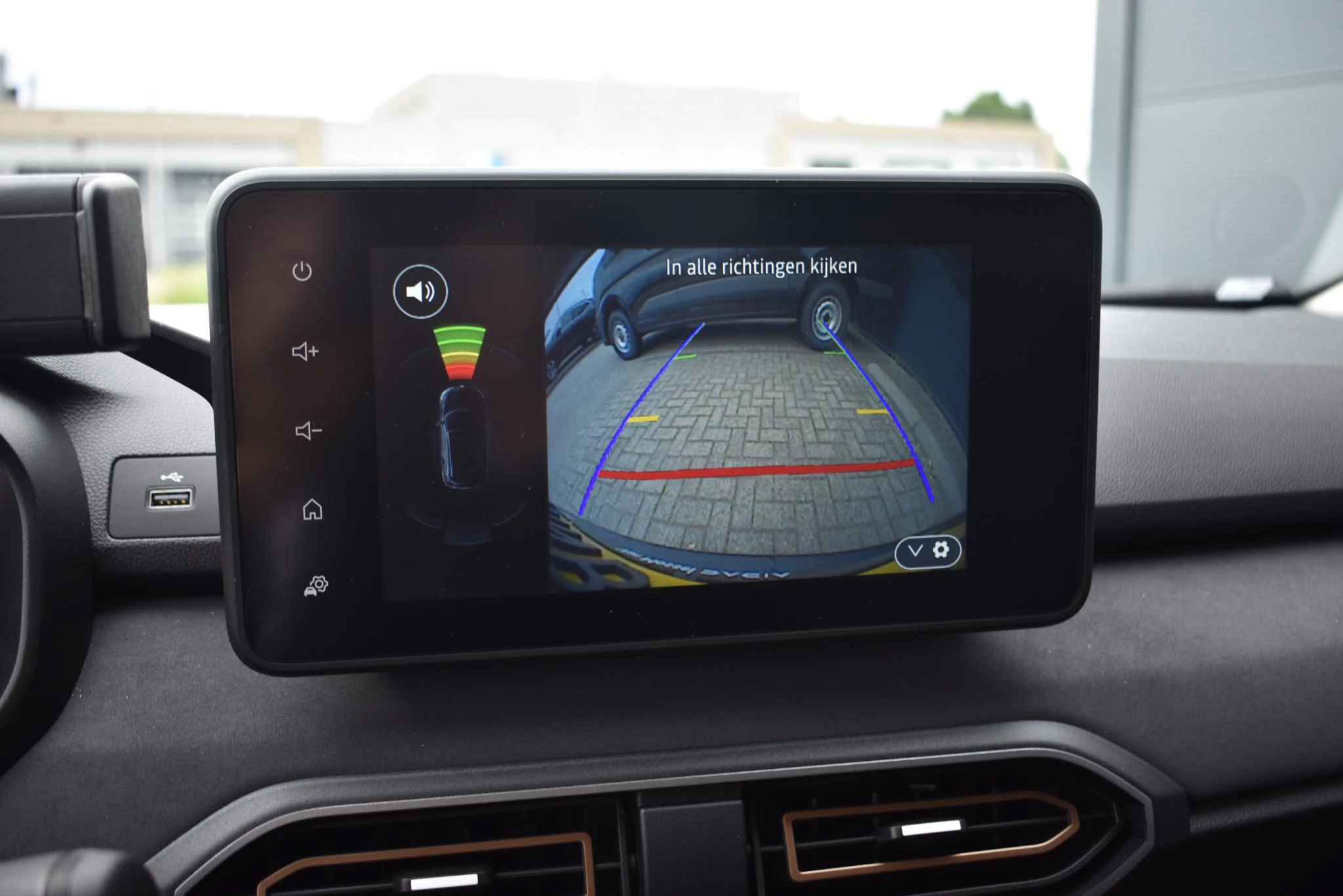 Dacia-Sandero Stepway-image-13