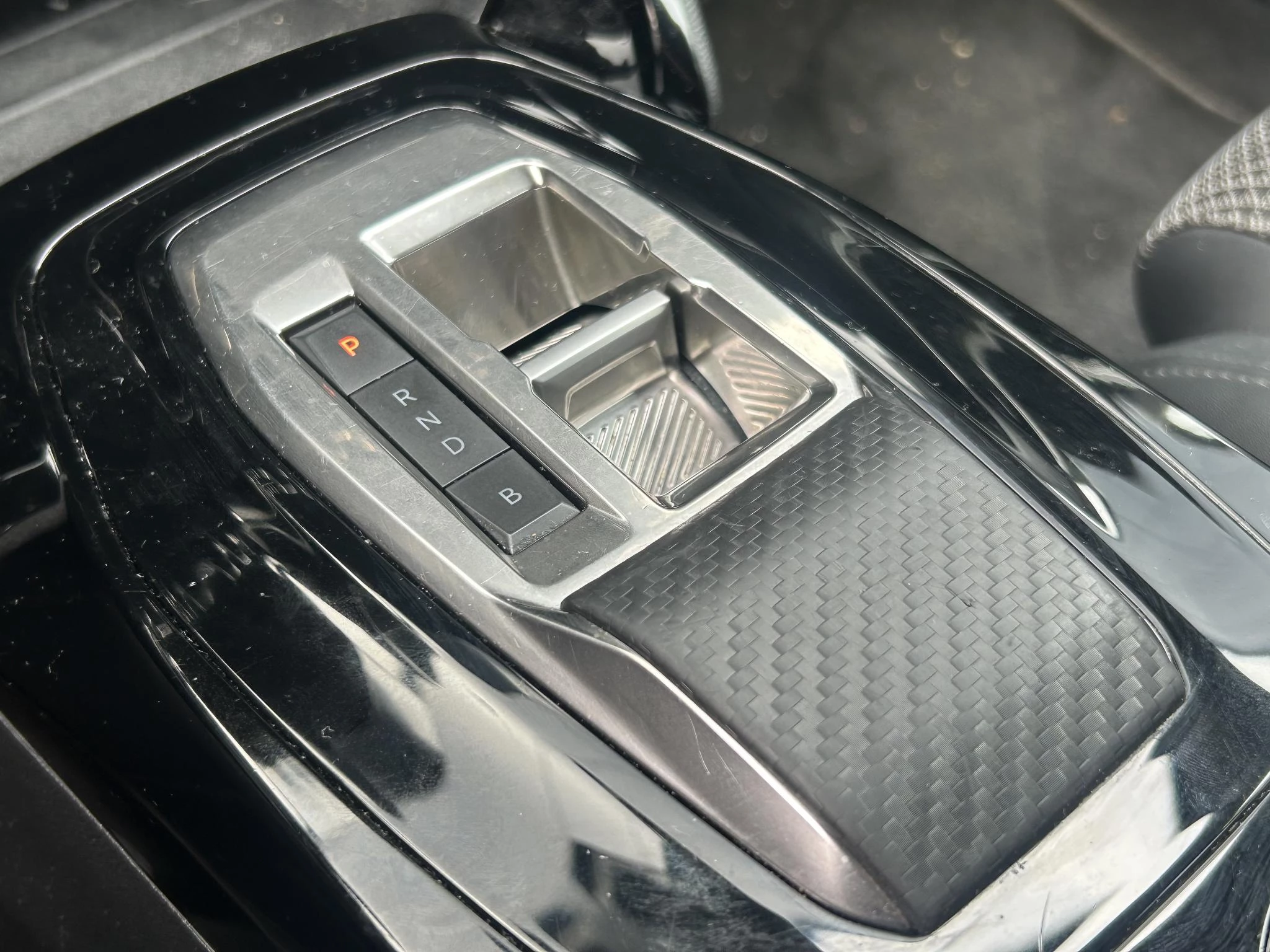 Peugeot e-2008 EV GT 50 kWh