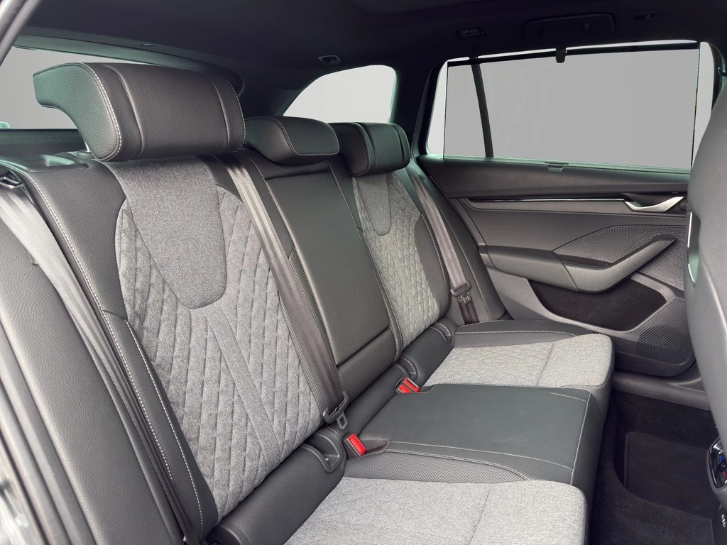 Škoda Octavia Combi 1.5 TSI mHEV Sportline *PANO*CANTON*ACC*DCC*AHK*MATRIX*