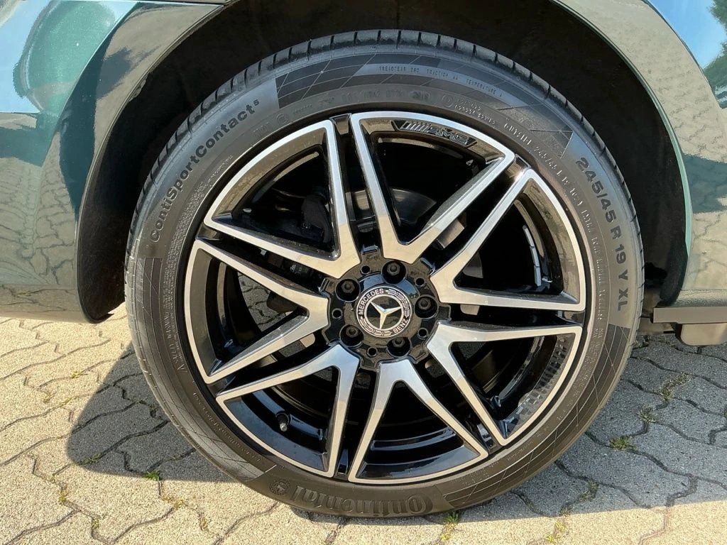 Mercedes-Benz-V-Klasse 300-image-21