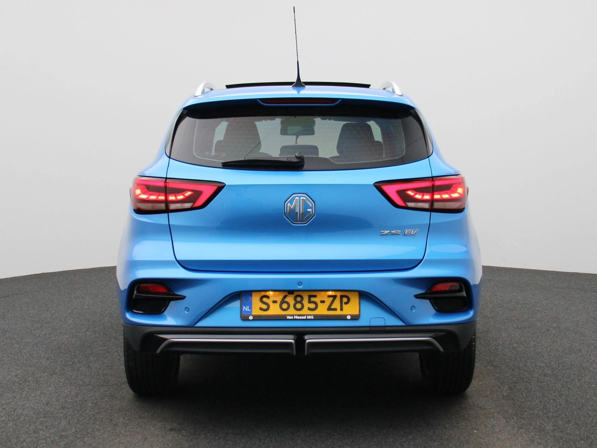 MG-ZS EV-image-4