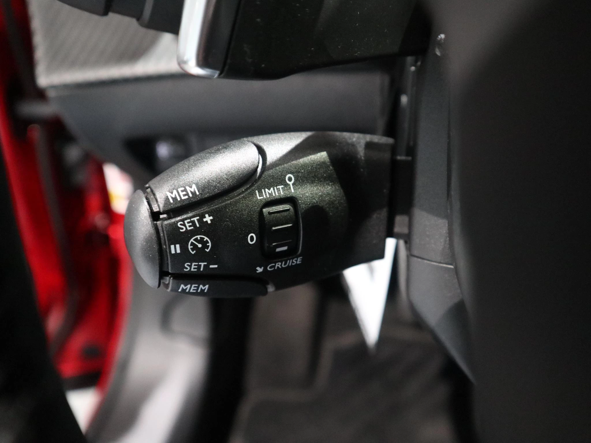 Peugeot-2008-image-12