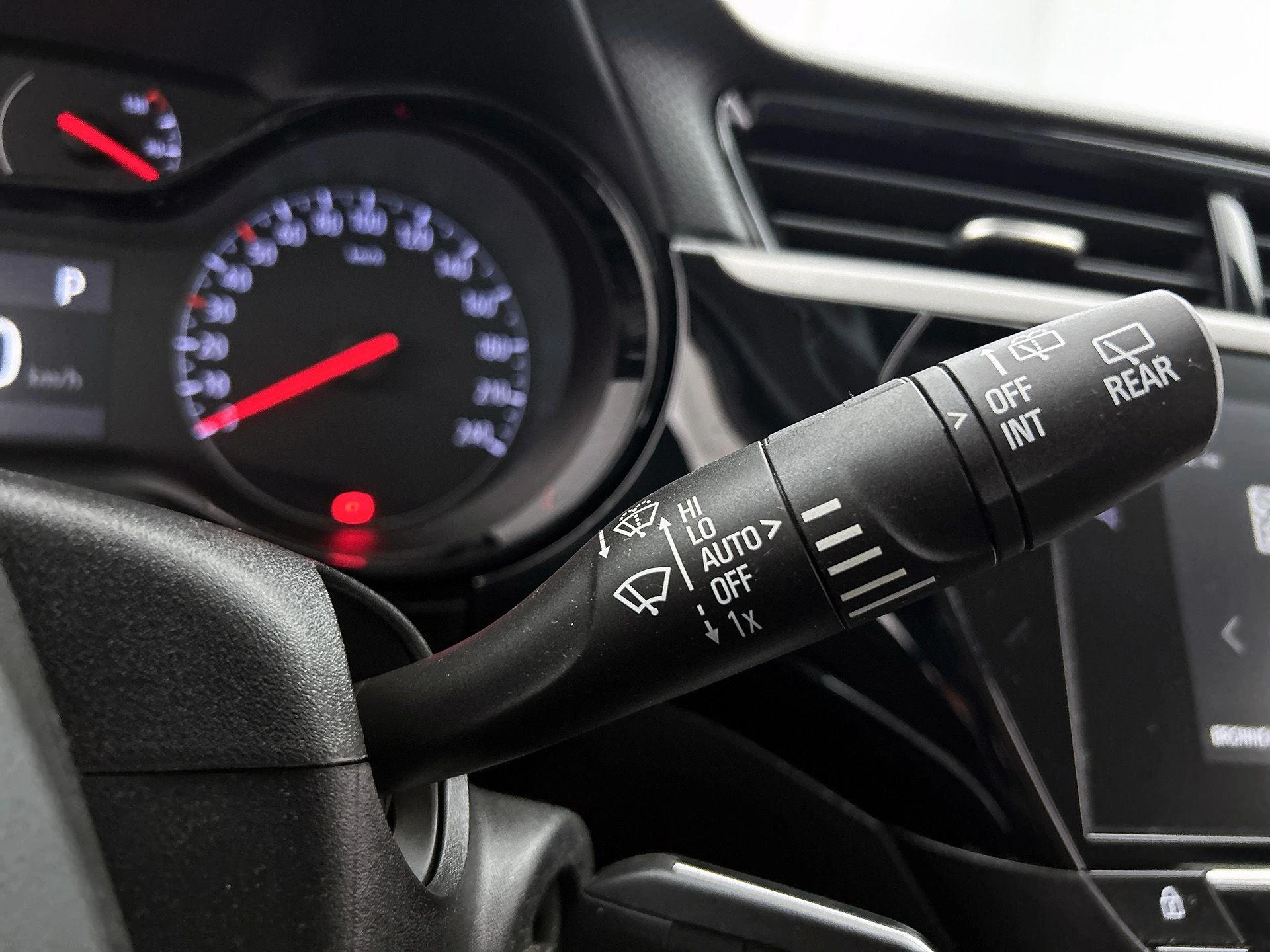 Opel-Corsa-image-7
