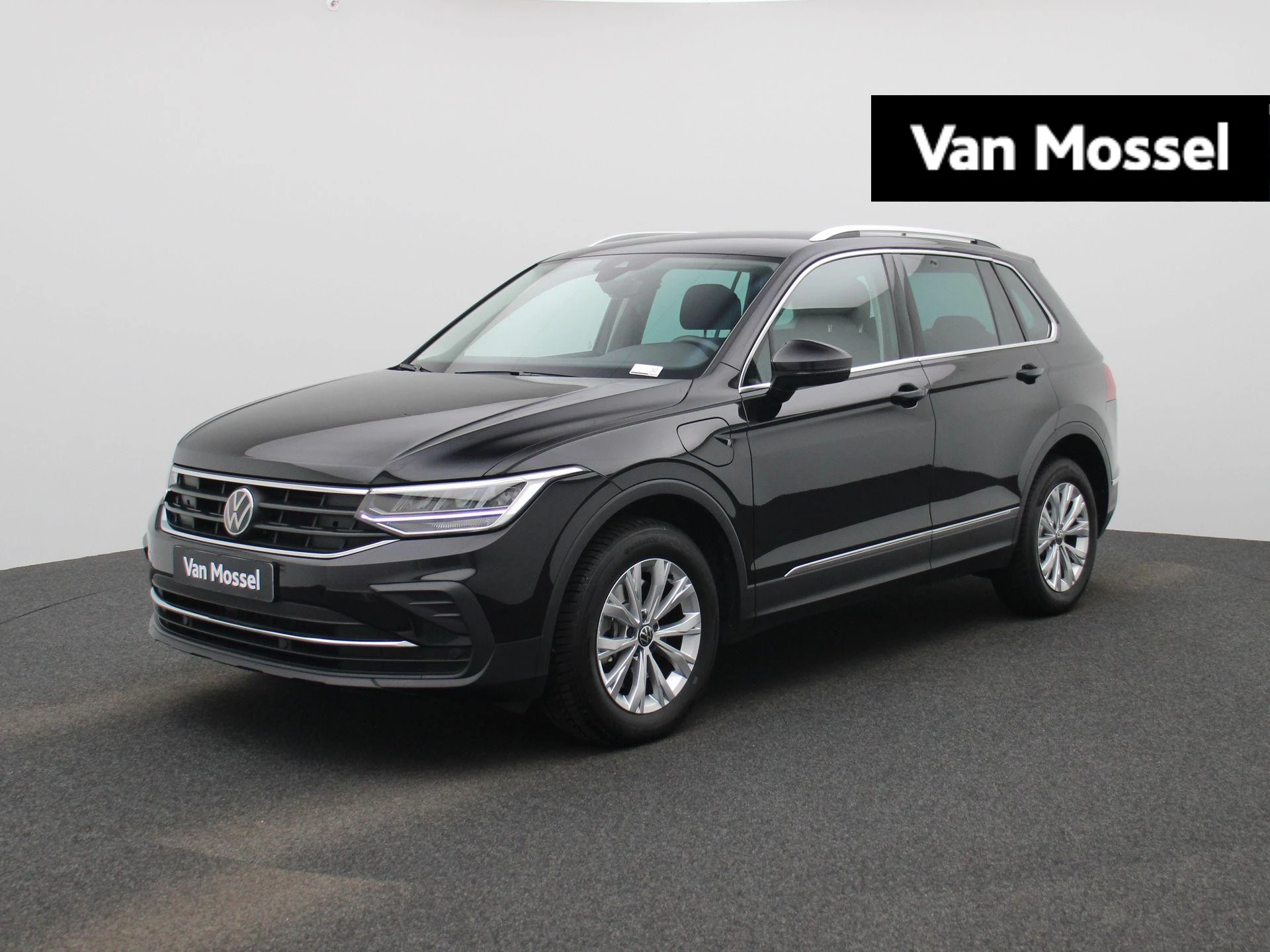 Volkswagen-Tiguan-image-0