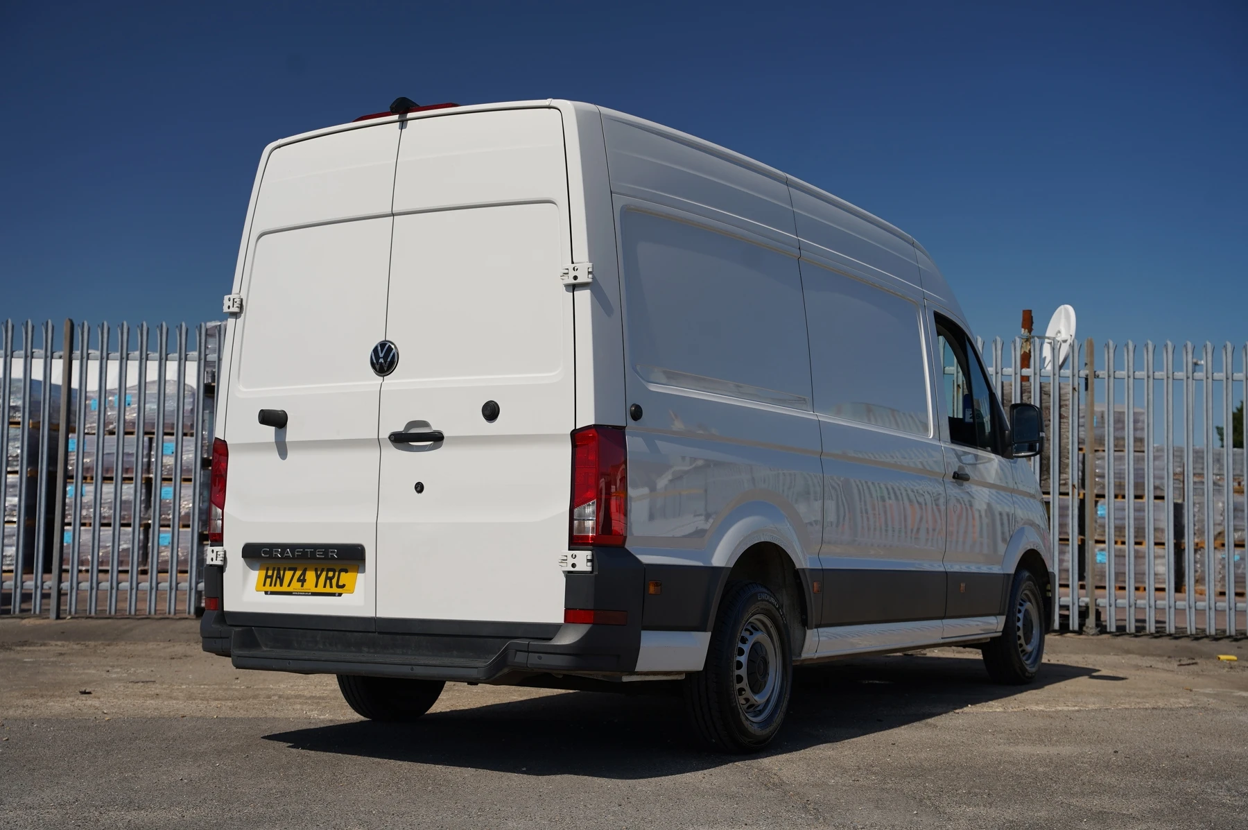 Volkswagen-Crafter-image-11