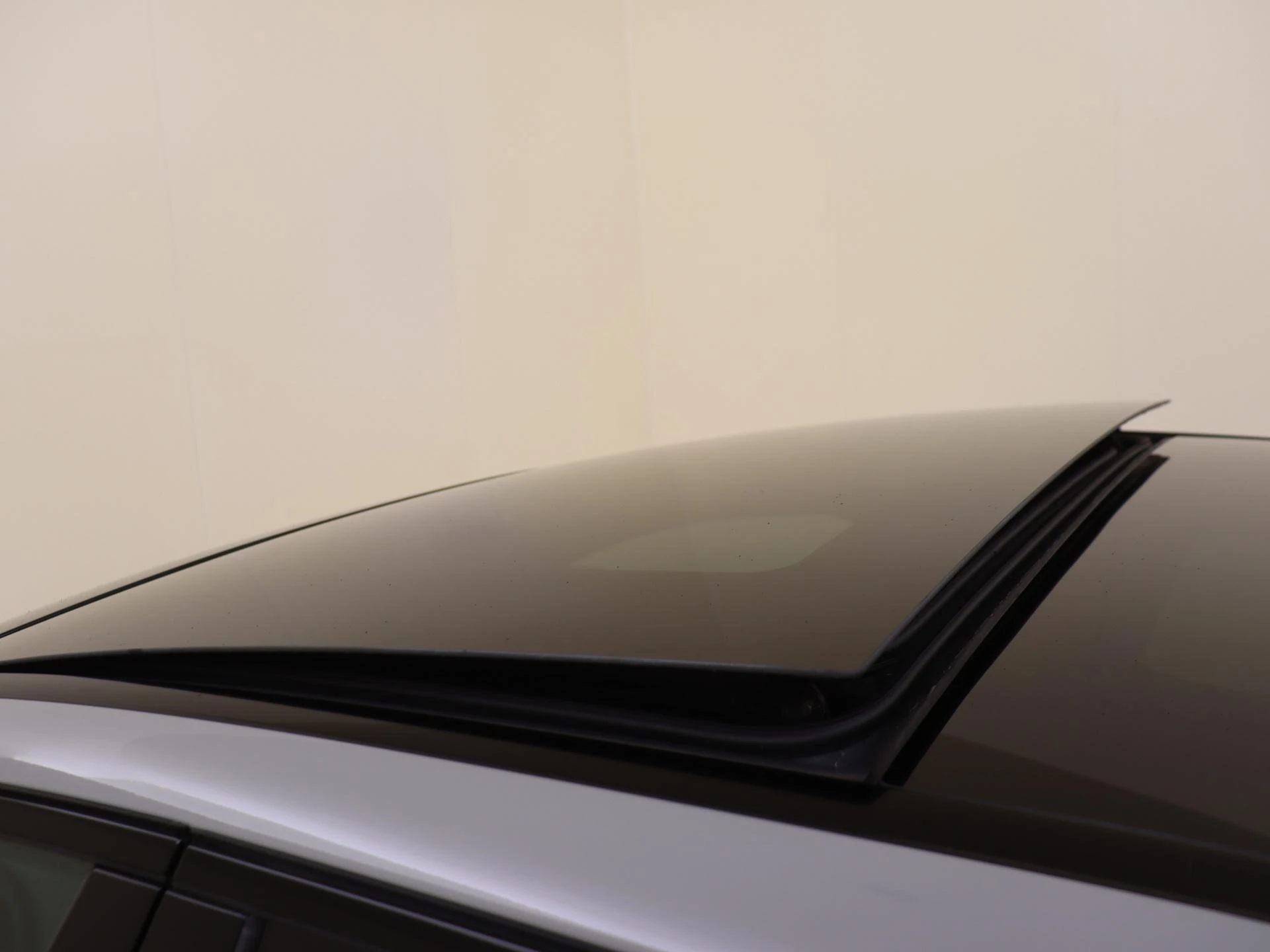 Mercedes-Benz-C-Klasse-image-27