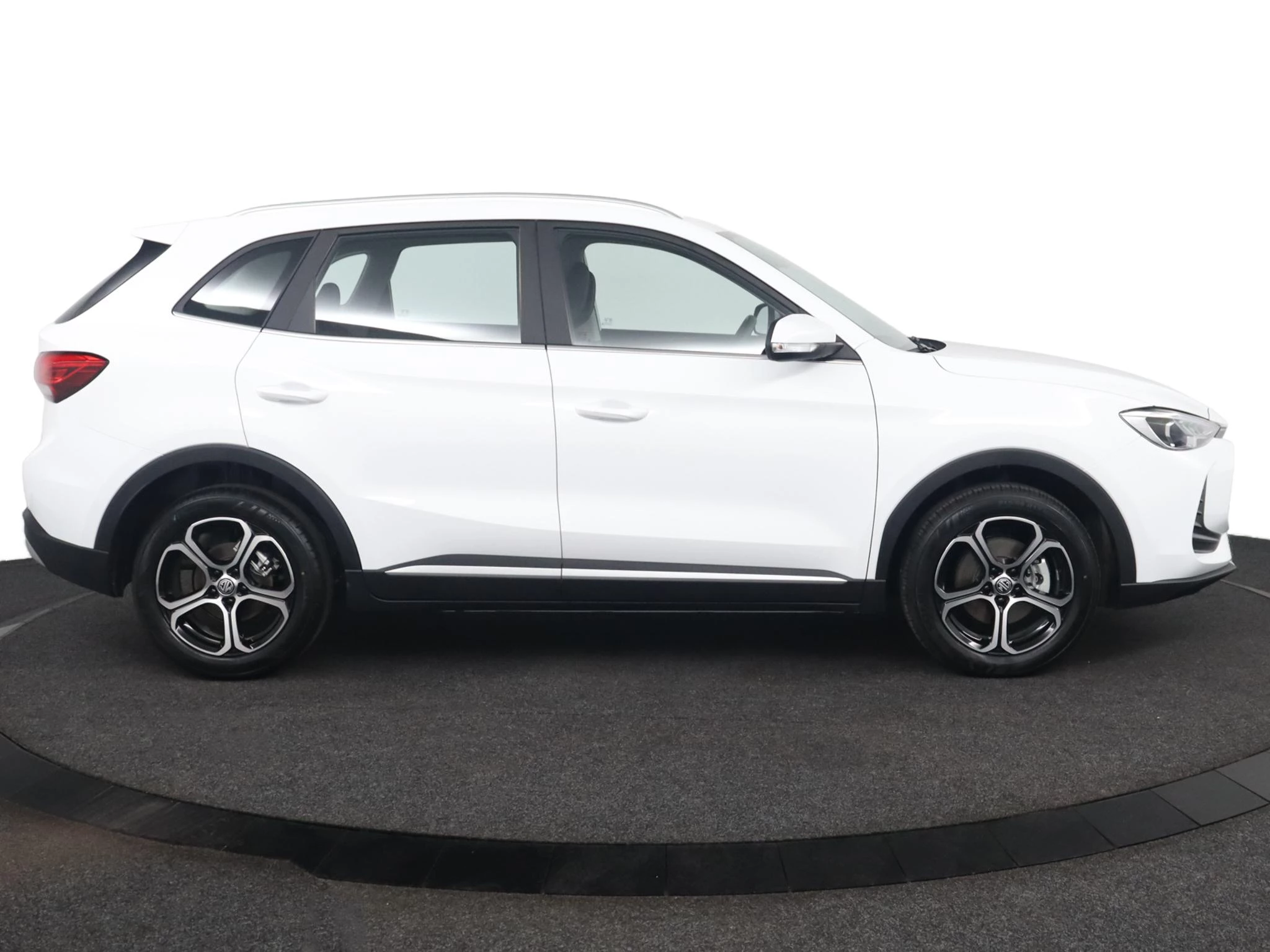 MG-ZS-image-10