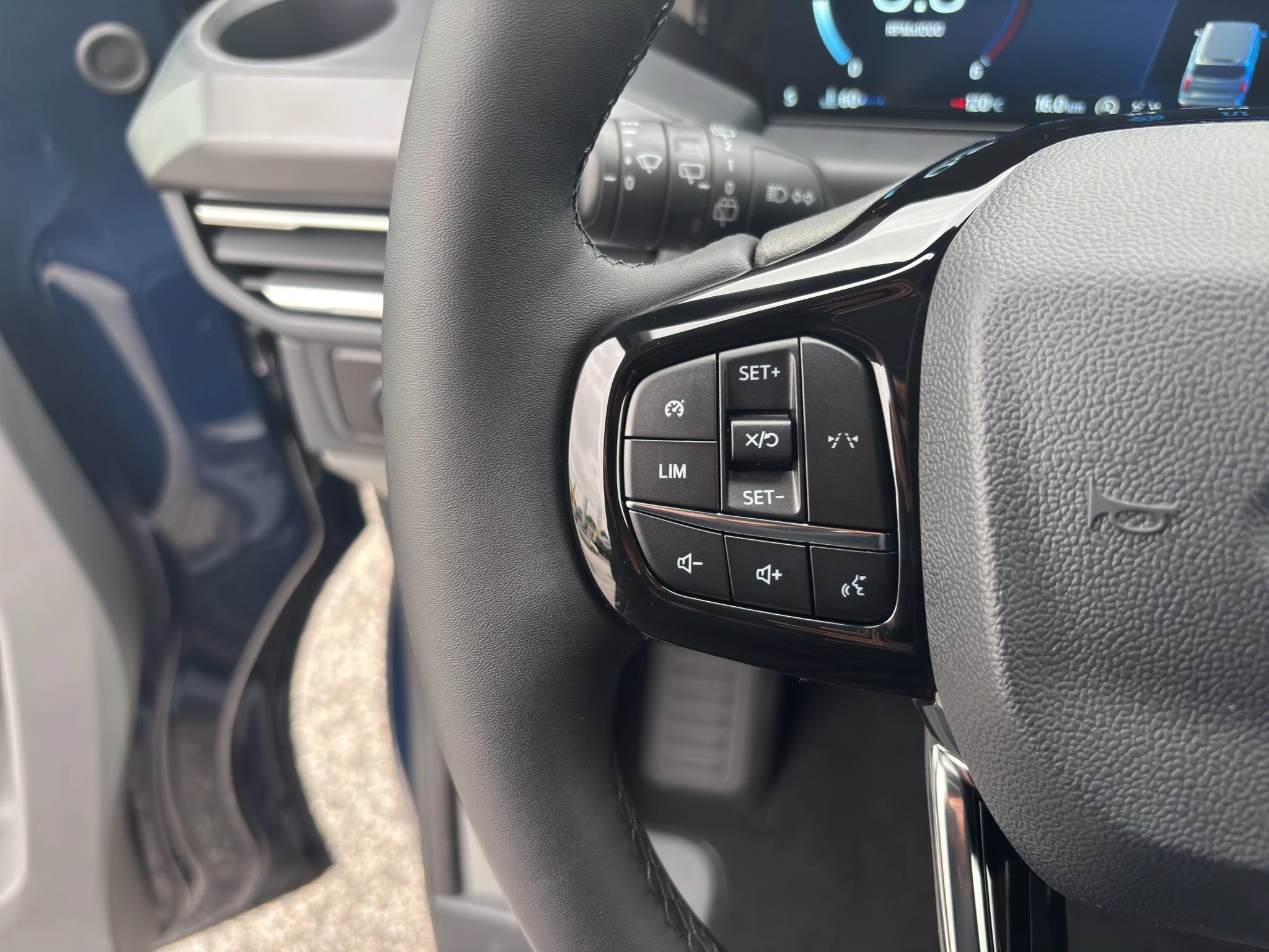 Ford-Tourneo Custom-image-21