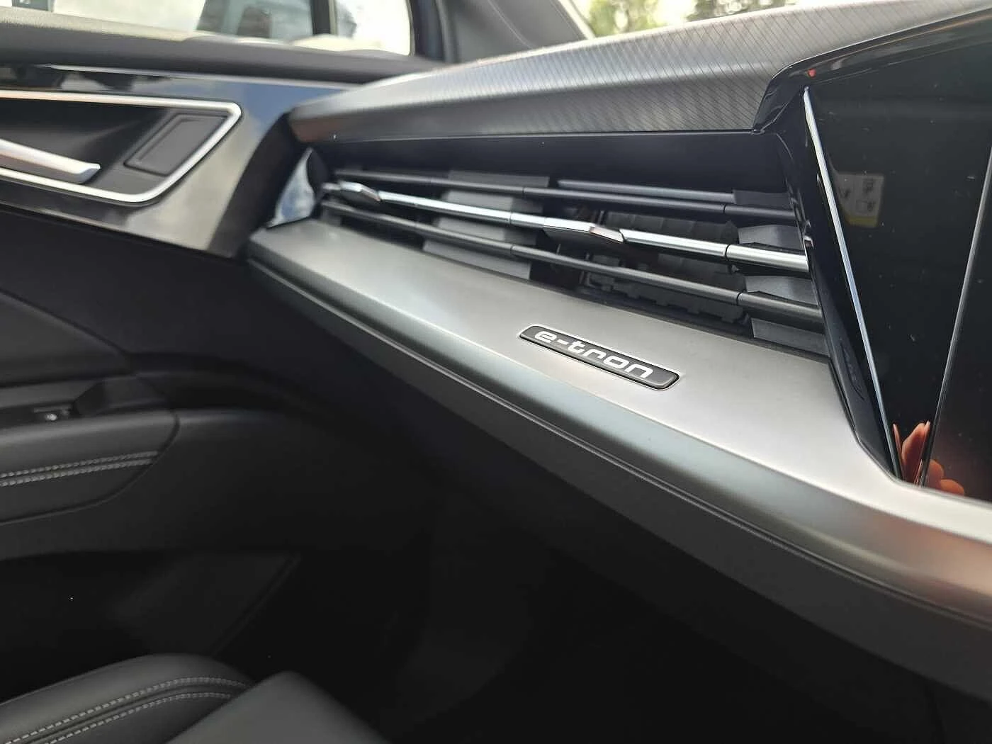 Audi-Q4 e-tron-image-31