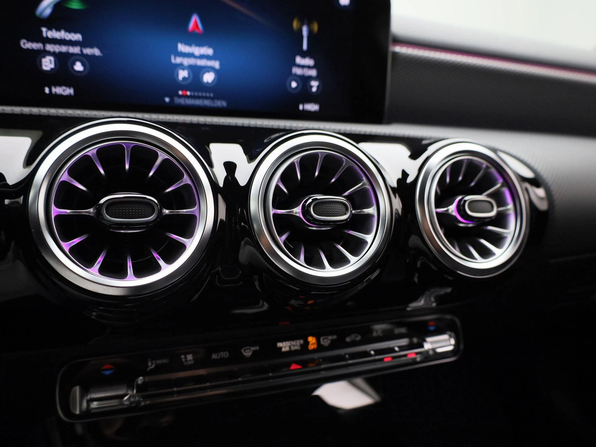 Mercedes-Benz-A-Klasse-image-25