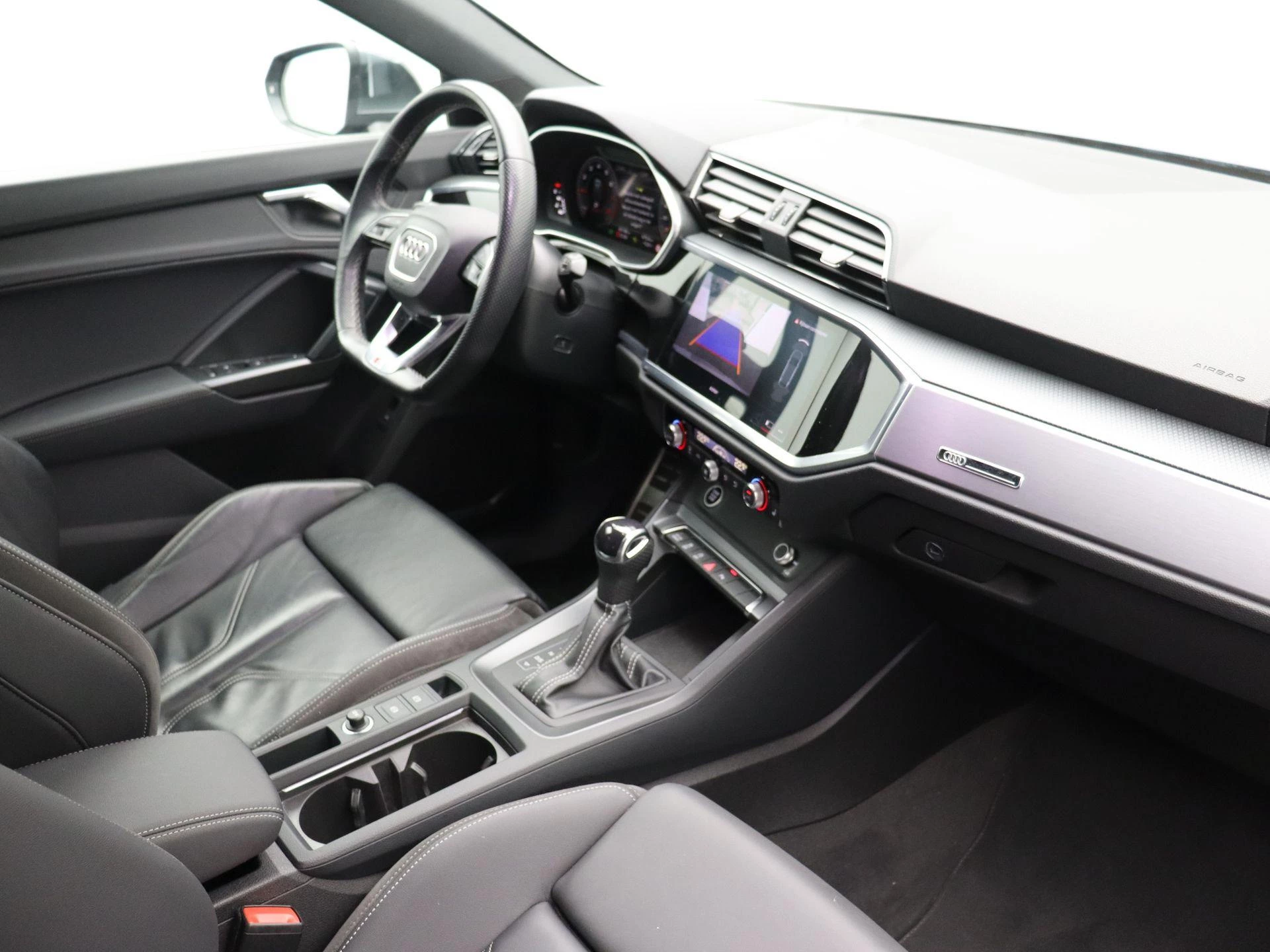 Audi-Q3-image-21