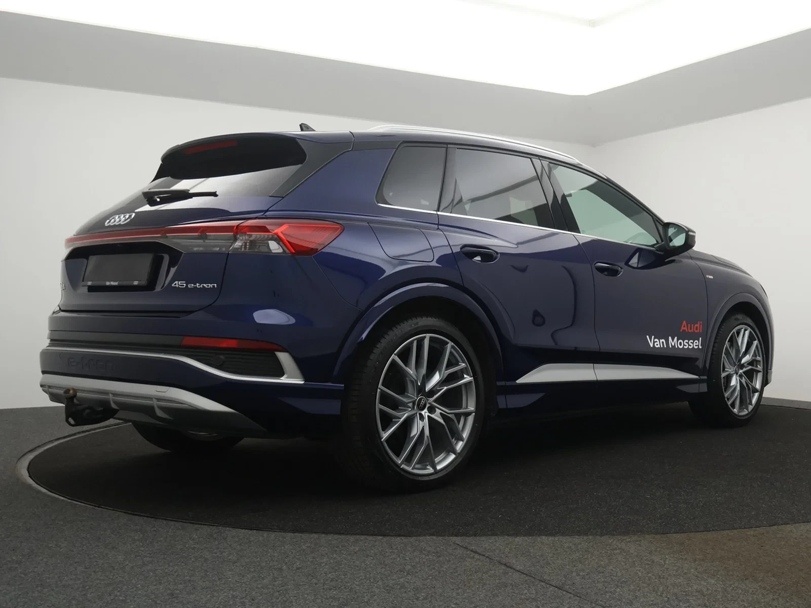 Audi Q4 e-tron Audi Q4 Corporate S 45 e-tron 210,00 kW / DEMO