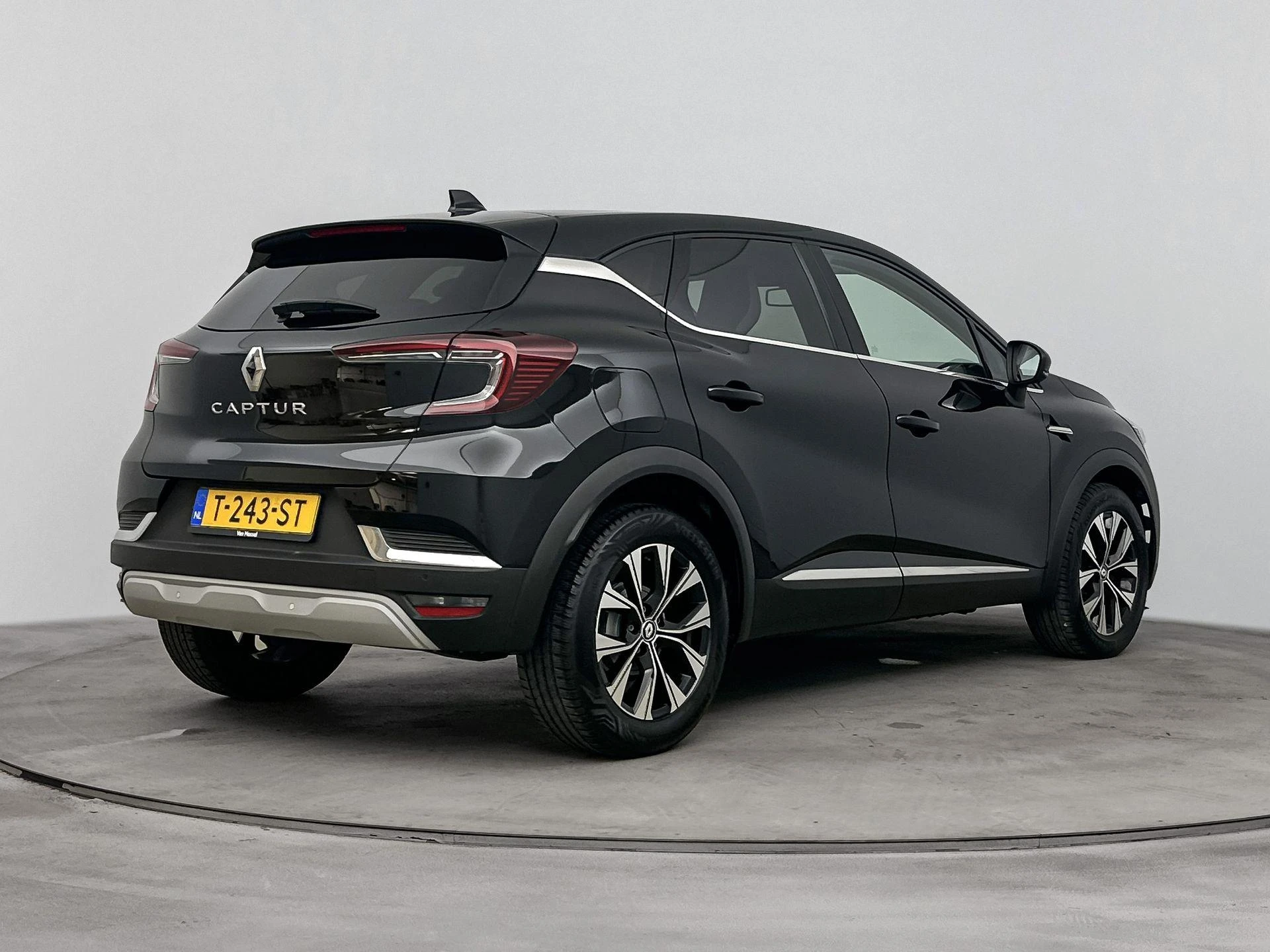Renault-Captur-image-3