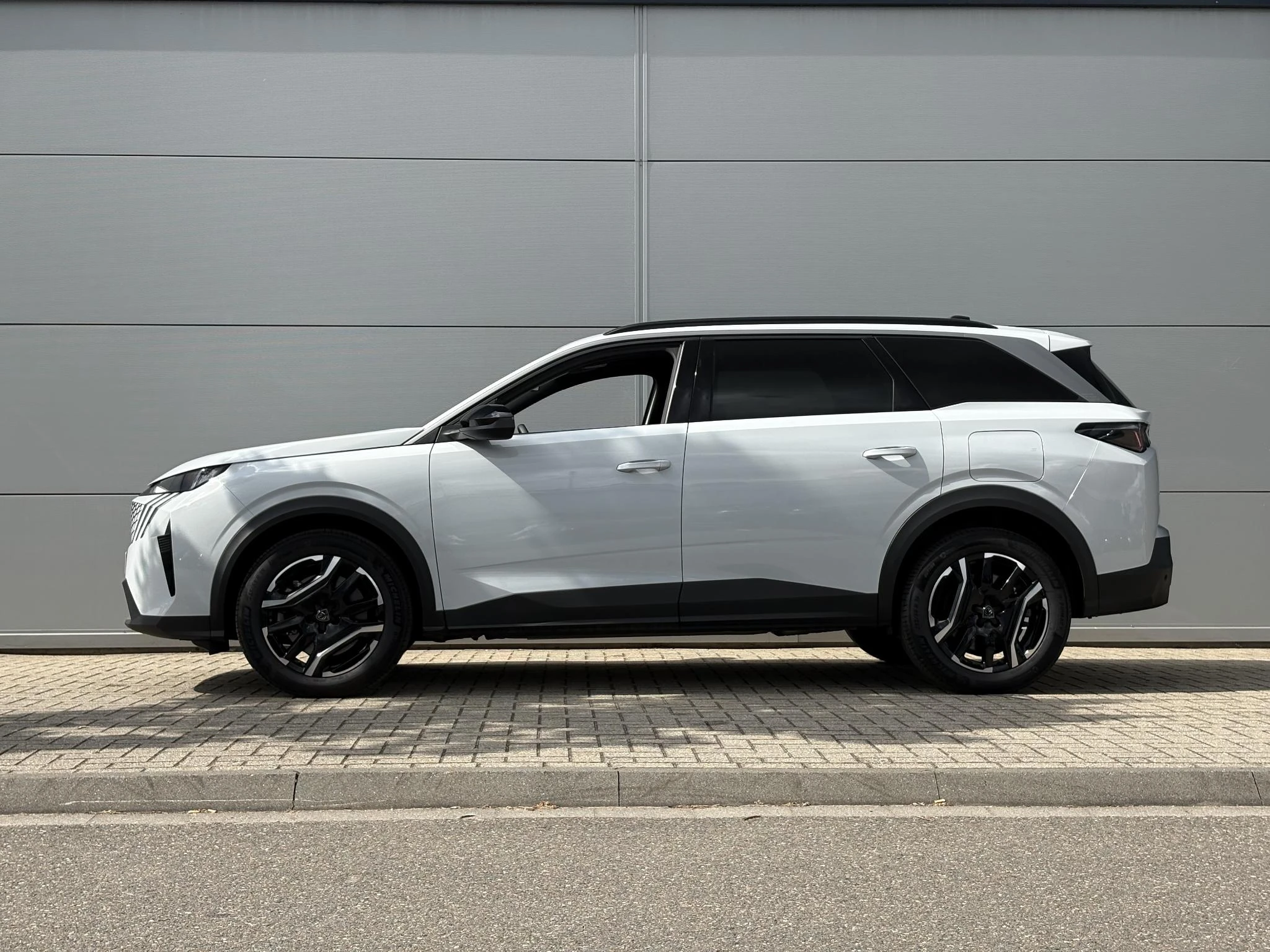 Peugeot-5008-image-2