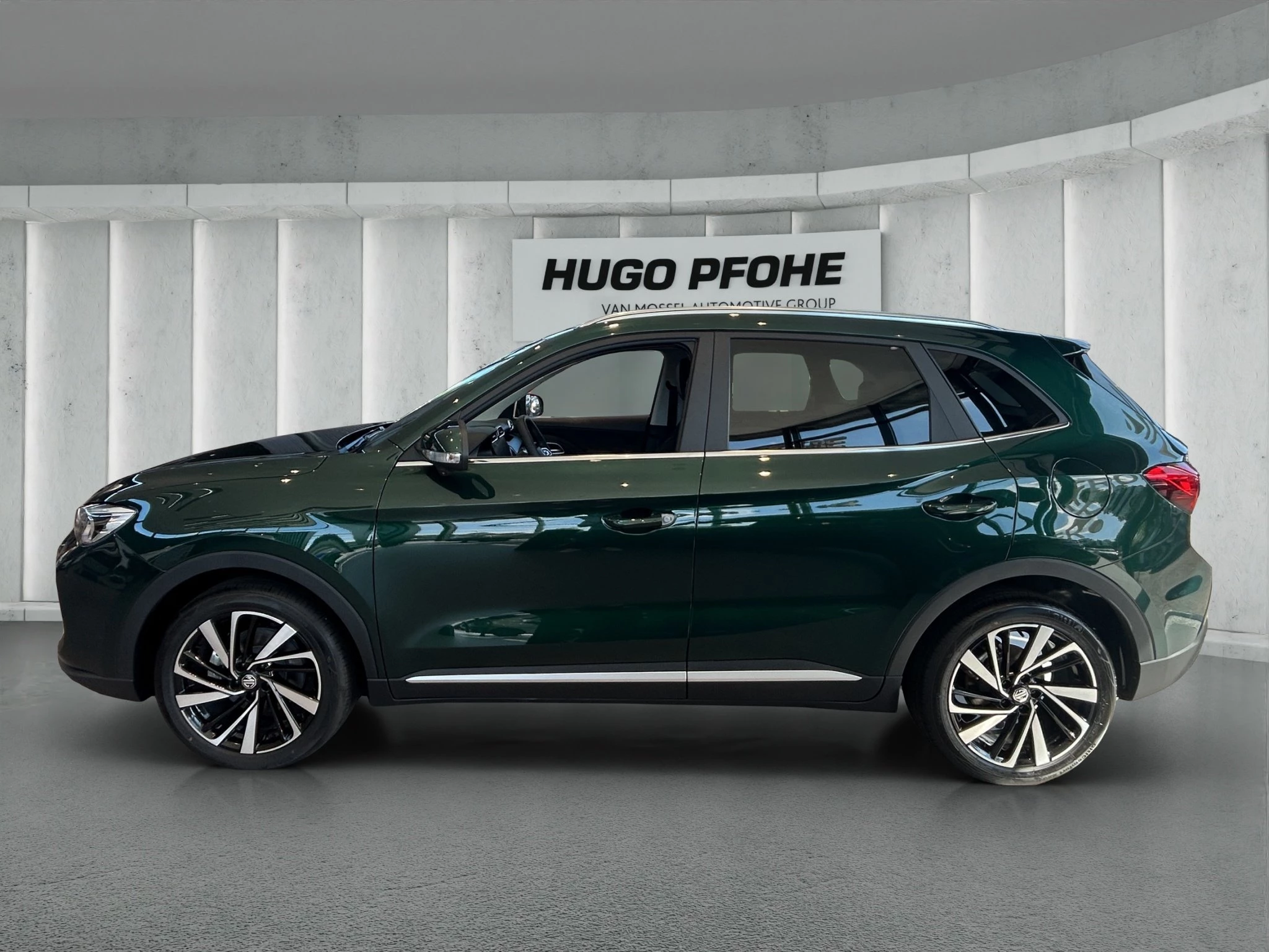 MG ZS Luxury 1.5 Hybrid+ Autom LED ACC GJR RFK SHZ