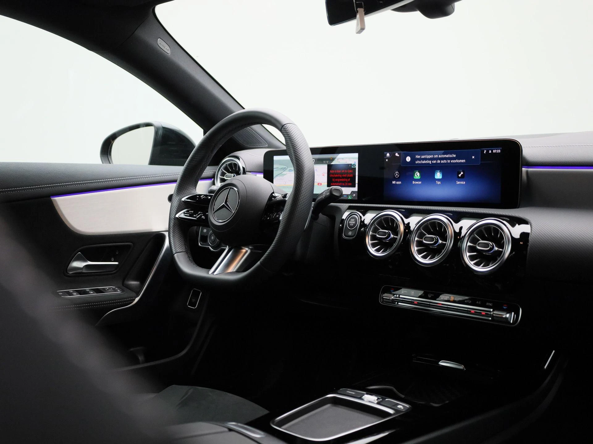 Mercedes-Benz-CLA-image-34