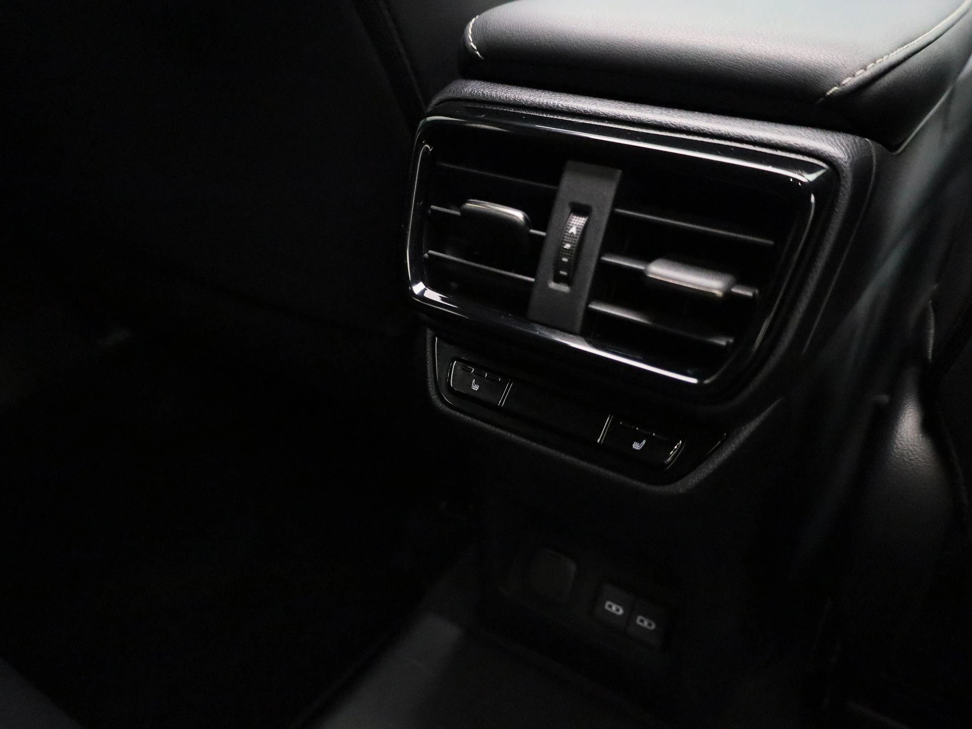 Lexus-NX-image-42