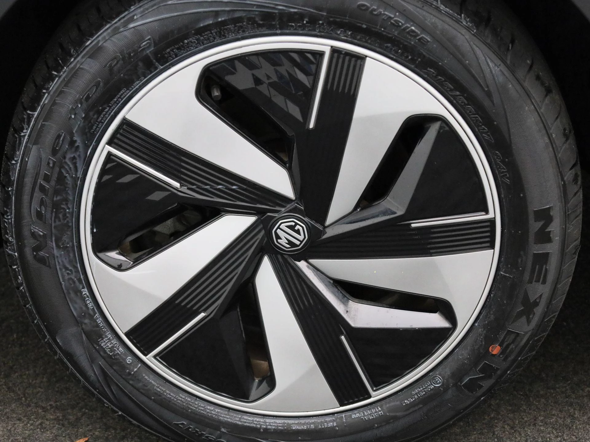MG ZS EV Standard Range Luxury 50 kWh