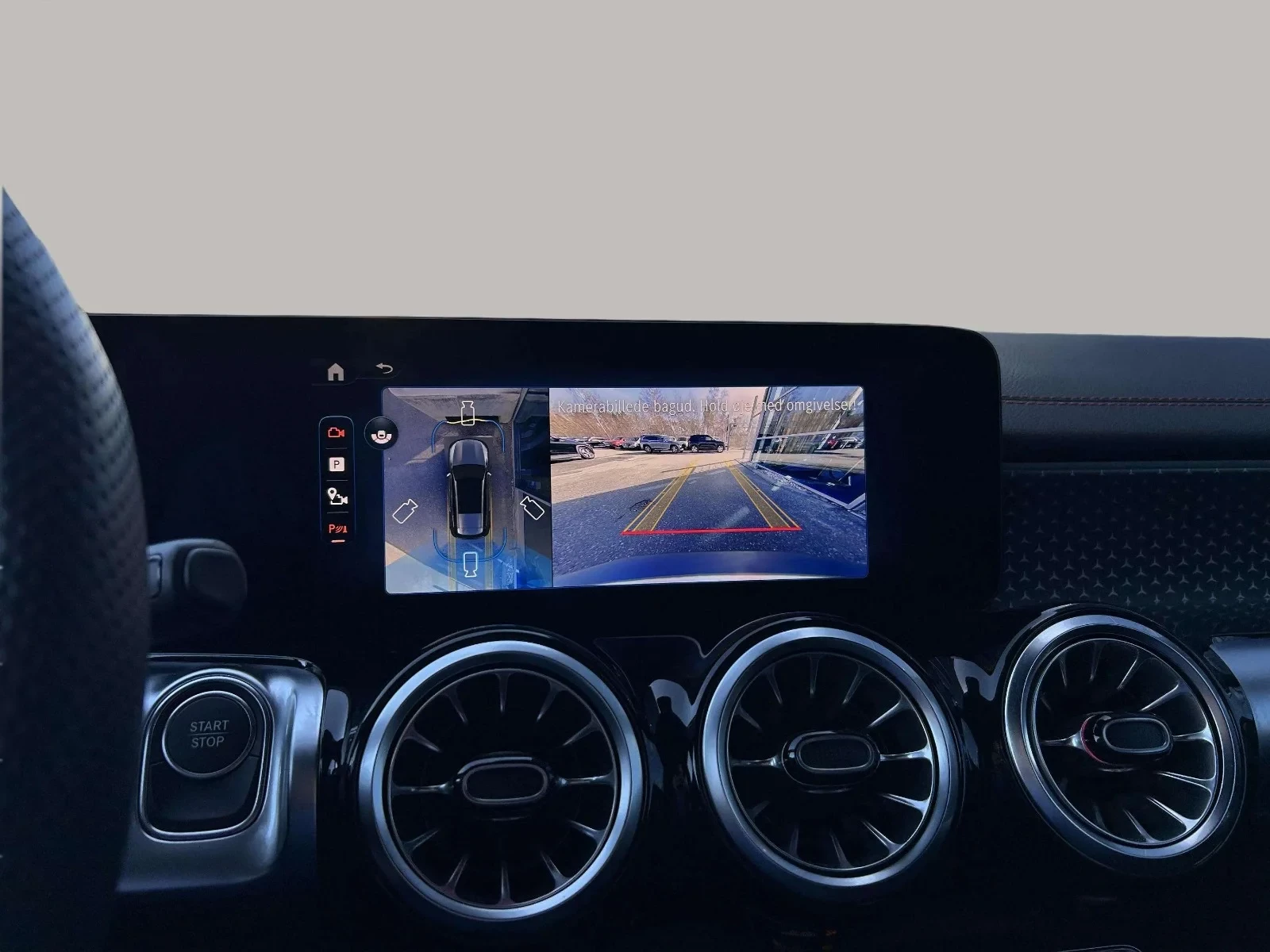 Mercedes-Benz-EQB-image-17