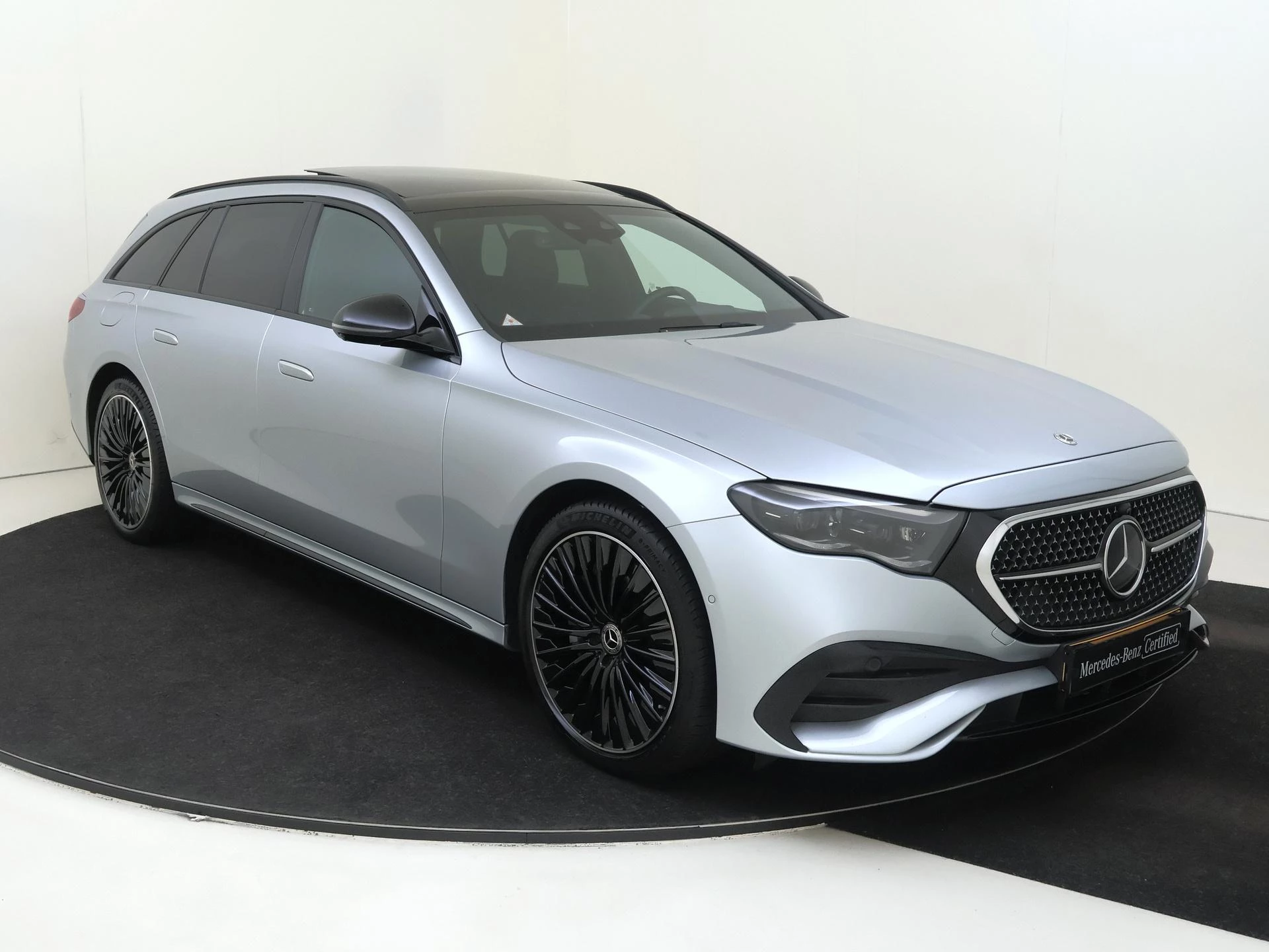 Mercedes-Benz E-Klasse Estate 300 e AMG Line