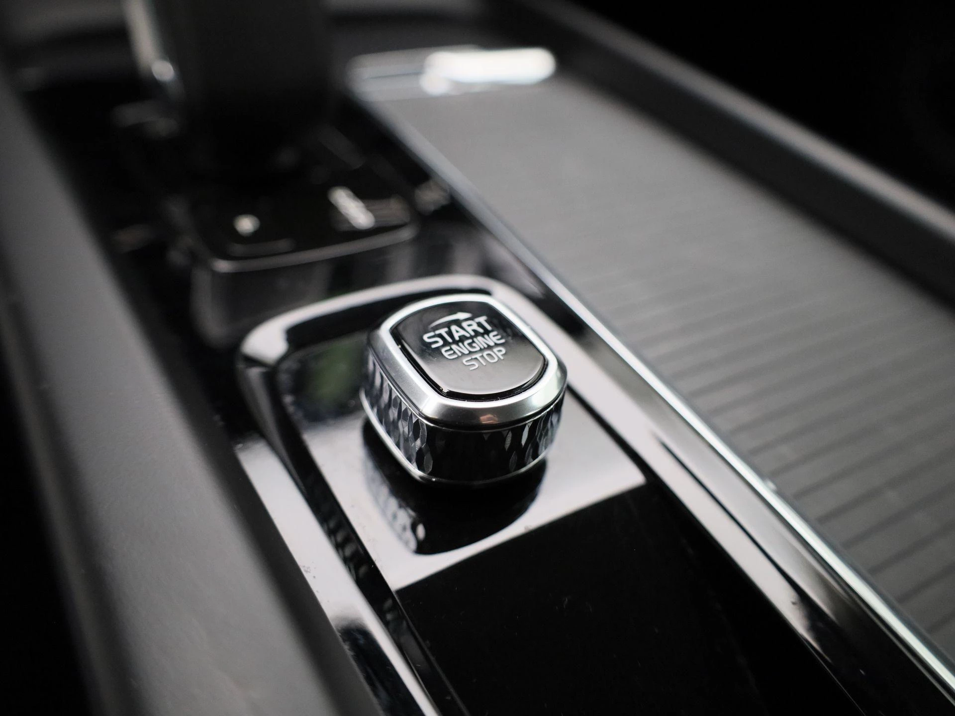 Volvo-XC60-image-22
