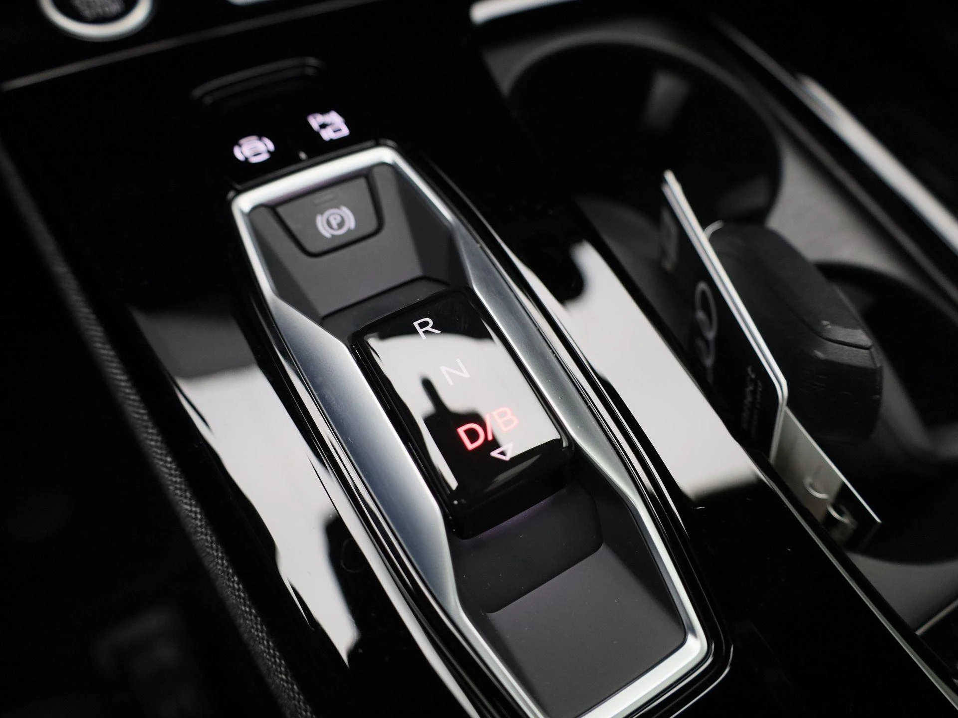 Audi-Q6 e-tron-image-31