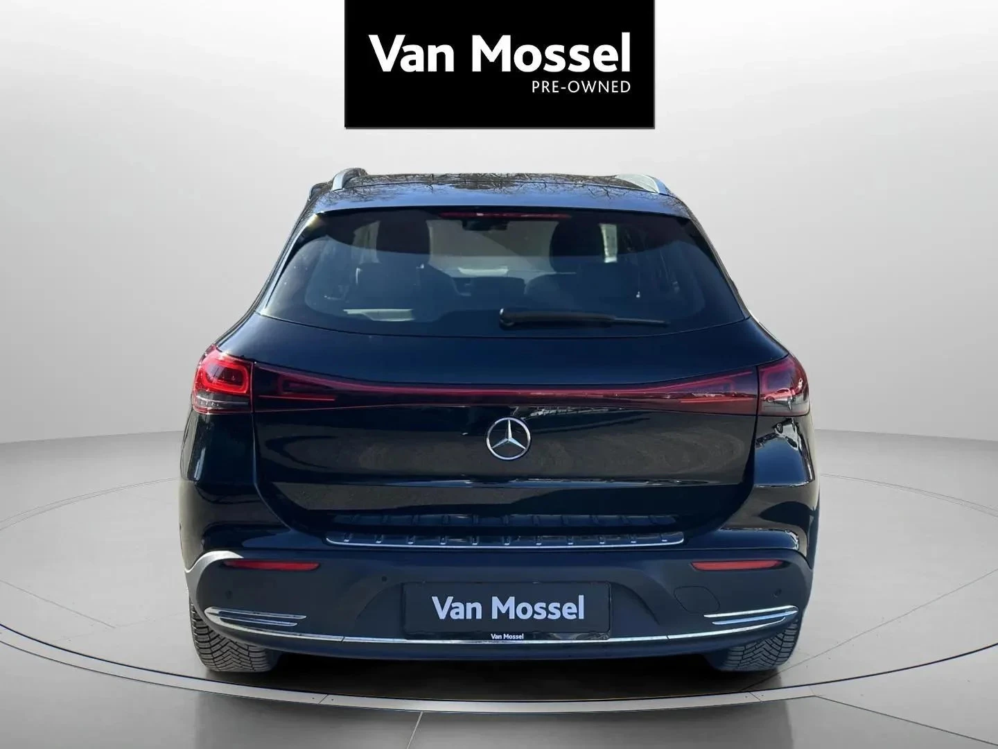 Mercedes-Benz-EQA-image-5