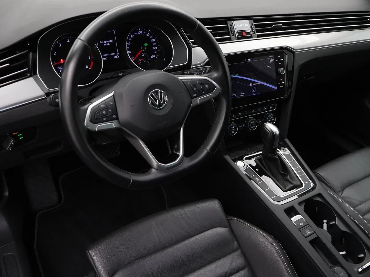 Volkswagen-Passat-image-3
