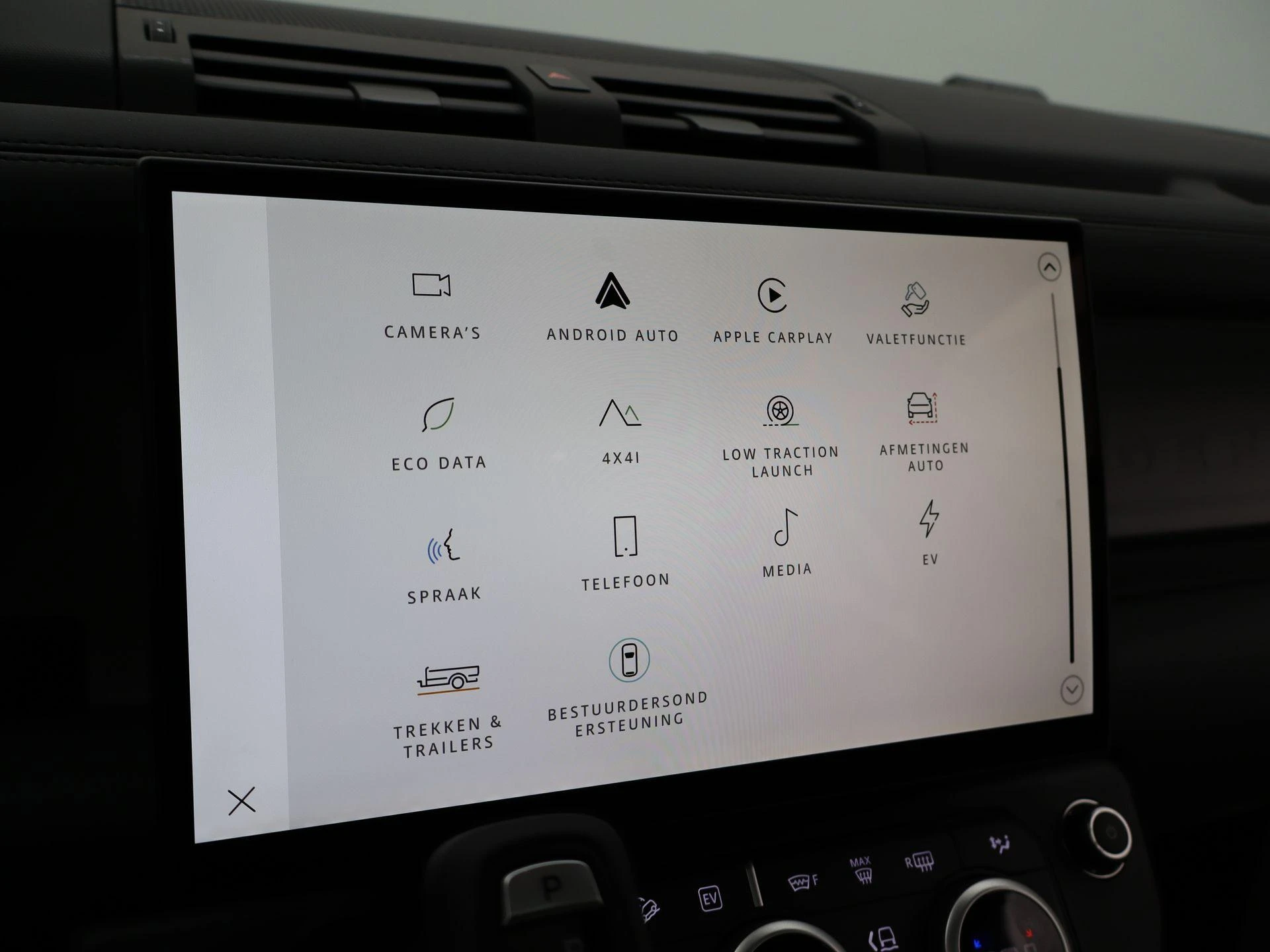 Land Rover-Defender-image-23